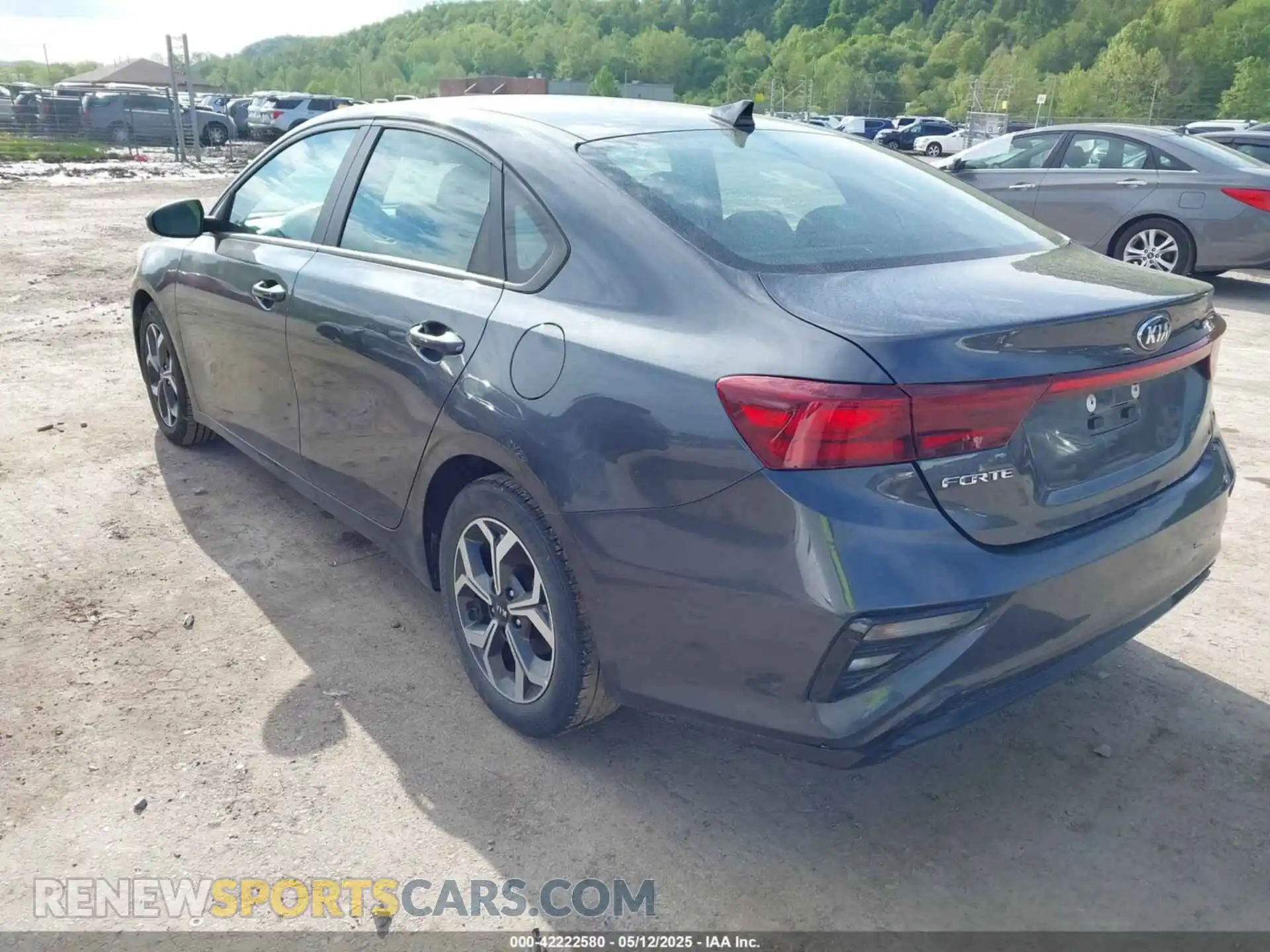 3 Photograph of a damaged car 3KPF24AD6ME303858 KIA FORTE 2021
