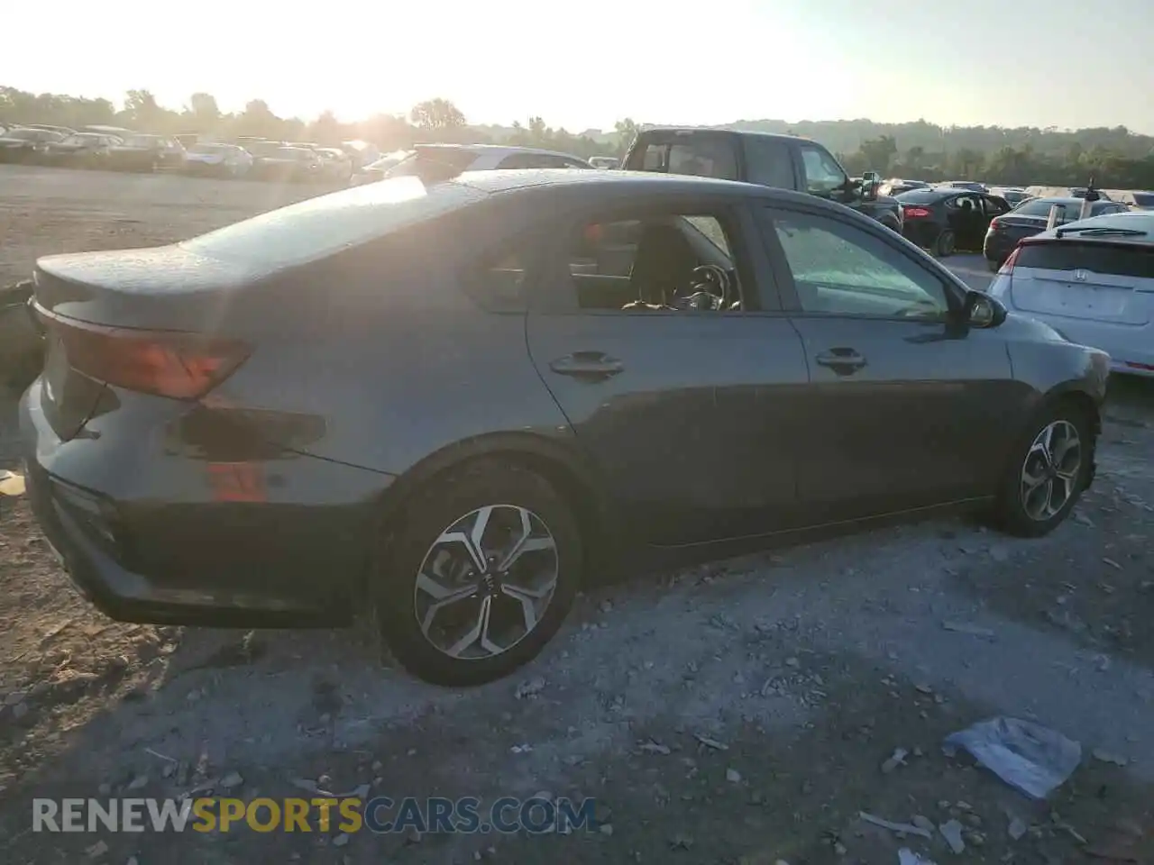 3 Photograph of a damaged car 3KPF24AD6ME313323 KIA FORTE 2021