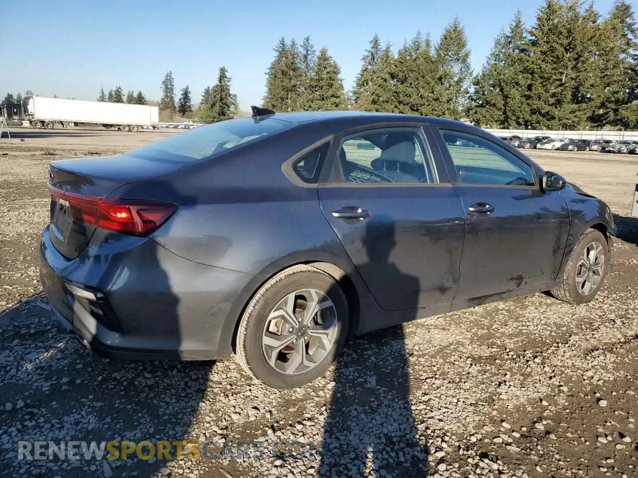 3 Photograph of a damaged car 3KPF24AD6ME316884 KIA FORTE 2021