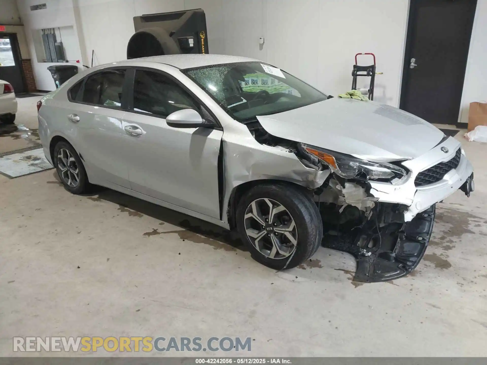 1 Photograph of a damaged car 3KPF24AD6ME326363 KIA FORTE 2021