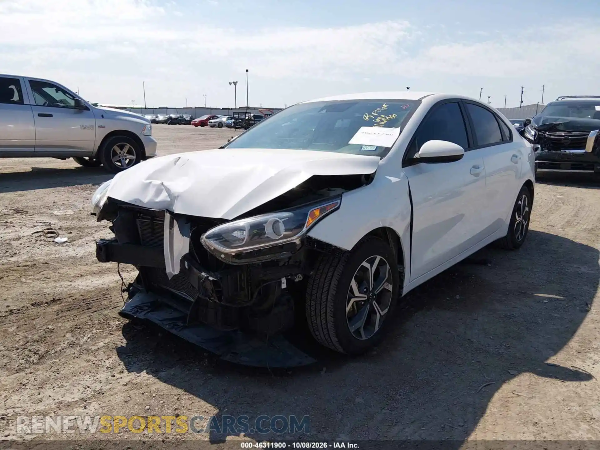 2 fotografías del automóvil dañado 3KPF24AD6ME331854 KIA FORTE 2021