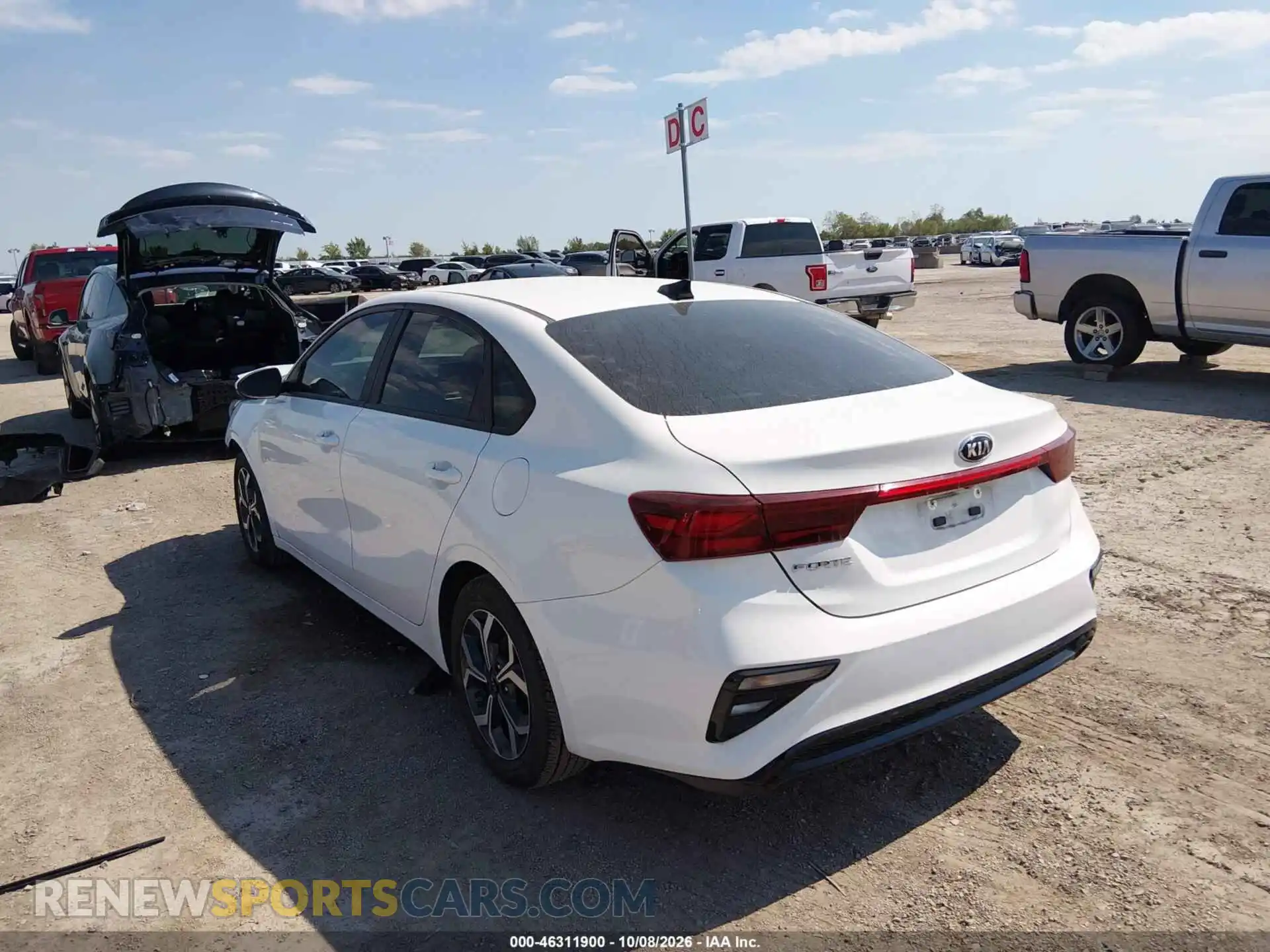 3 fotografías del automóvil dañado 3KPF24AD6ME331854 KIA FORTE 2021