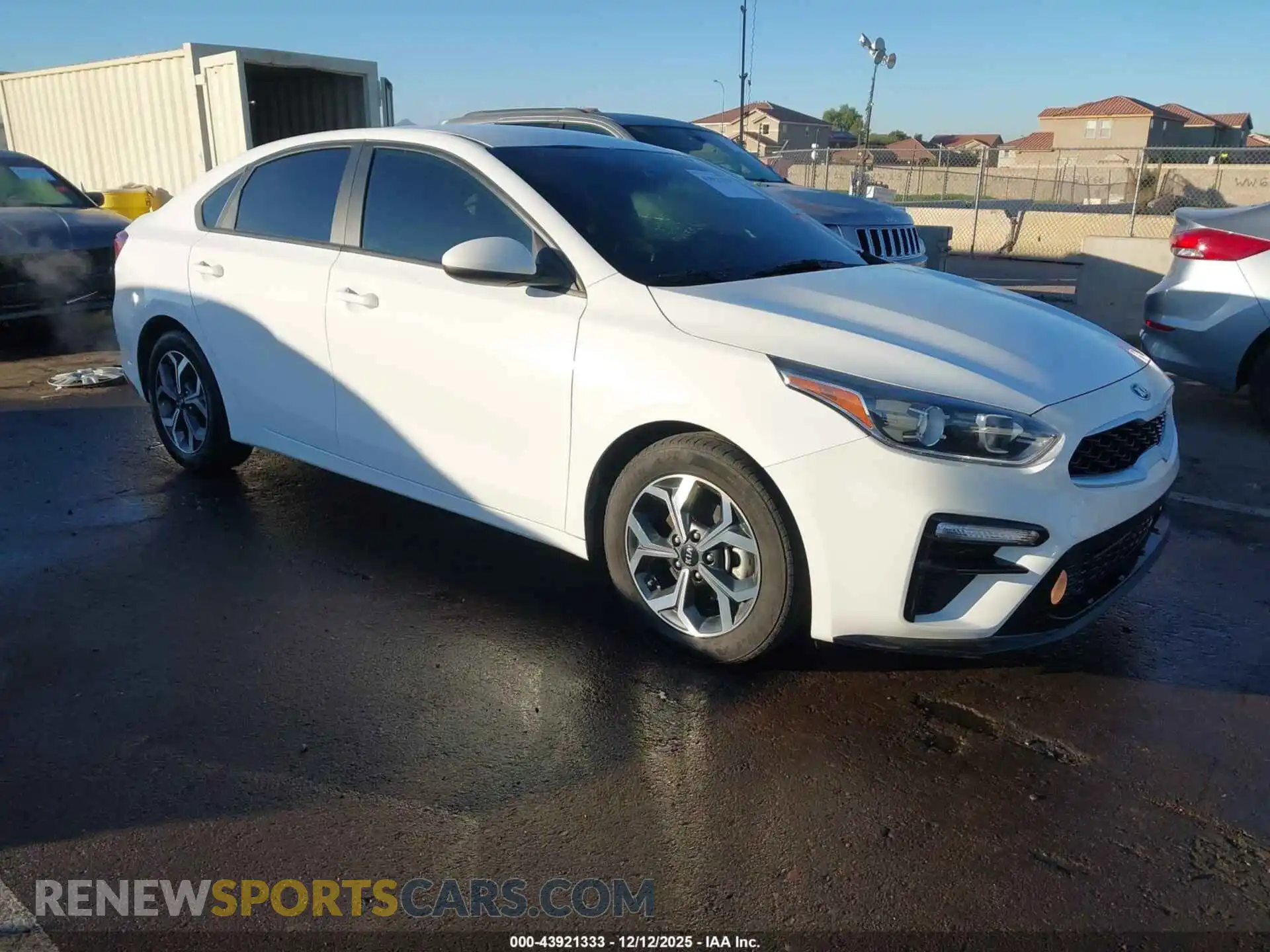 1 Photograph of a damaged car 3KPF24AD6ME340165 KIA FORTE 2021