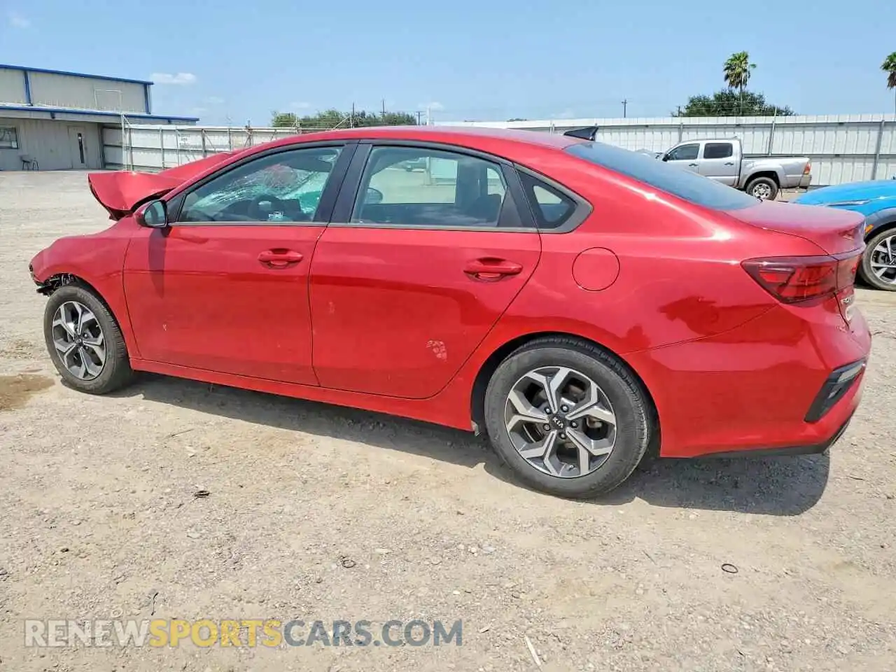 2 fotografías del automóvil dañado 3KPF24AD6ME359427 KIA FORTE 2021