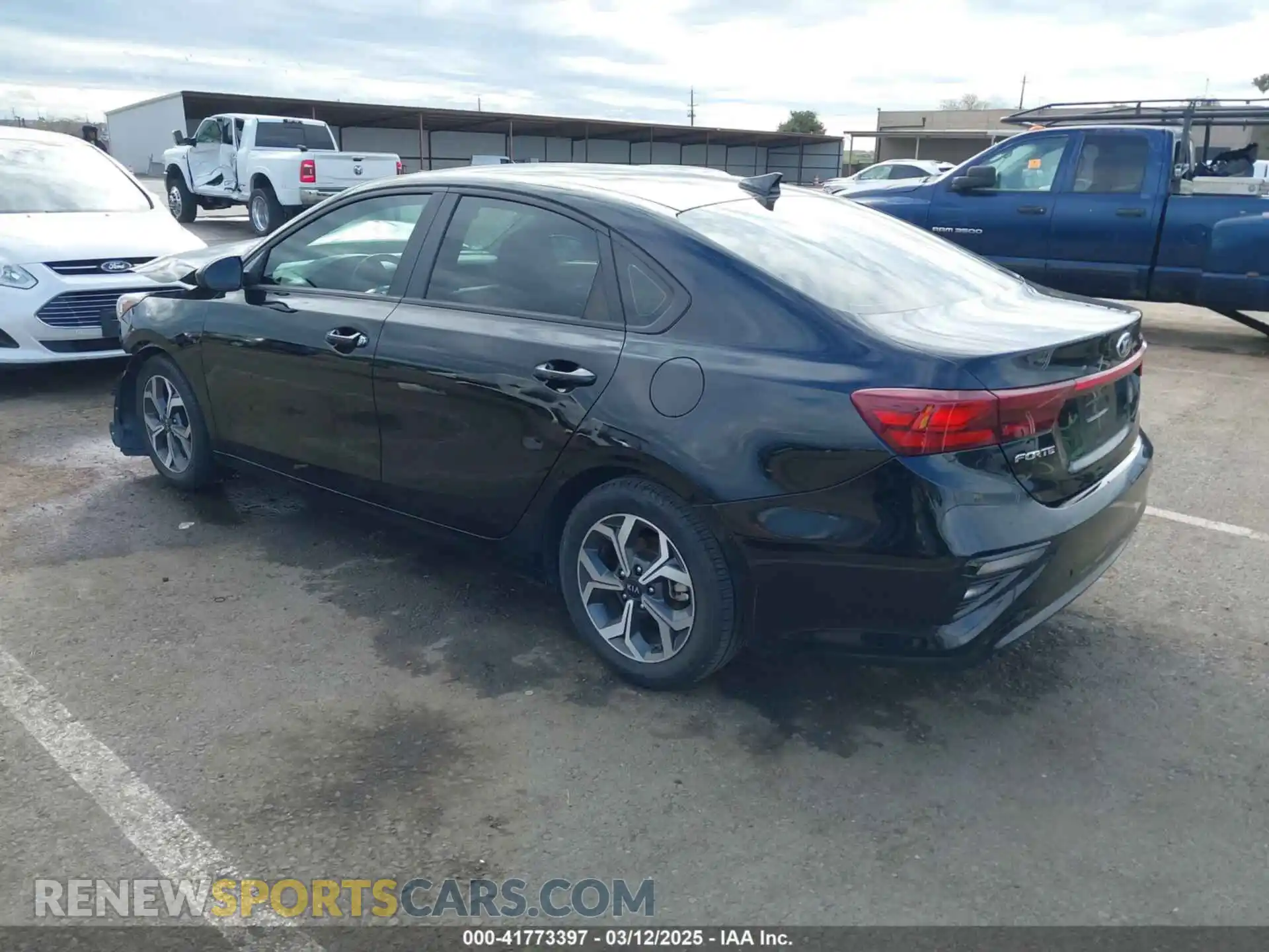 3 Photograph of a damaged car 3KPF24AD6ME377751 KIA FORTE 2021
