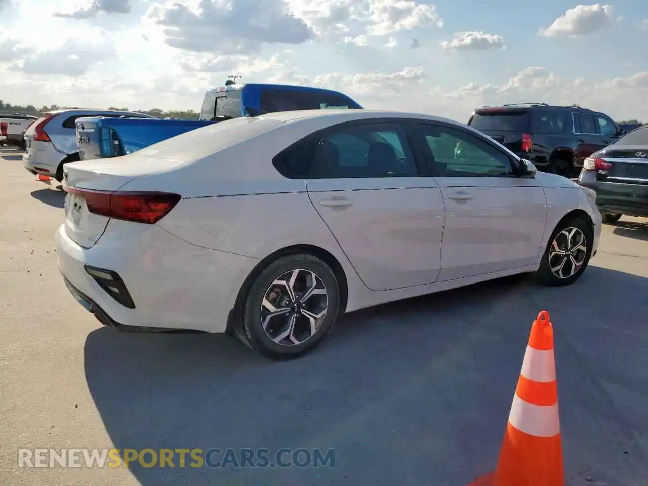 3 Photograph of a damaged car 3KPF24AD6ME383159 KIA FORTE 2021