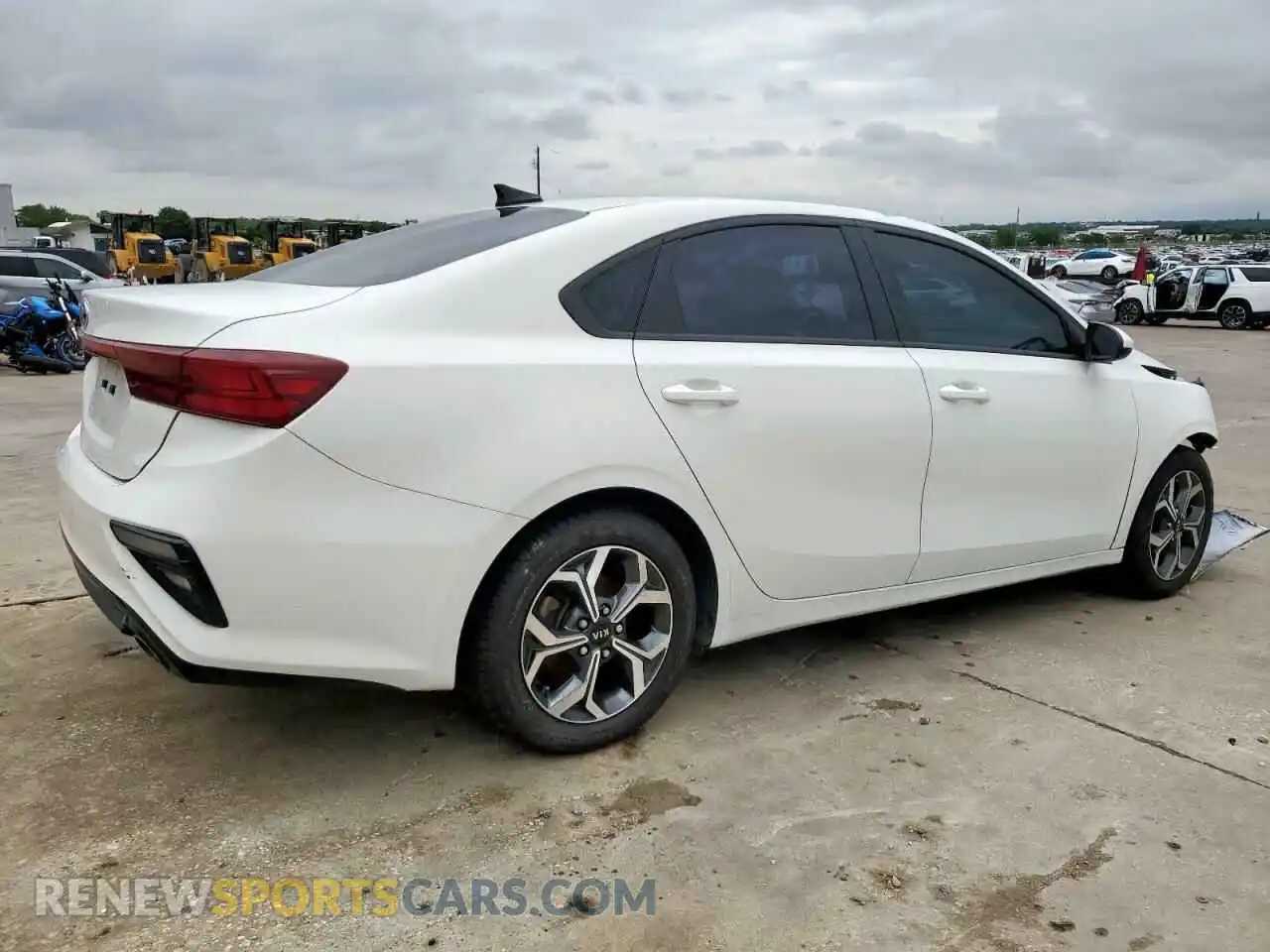 3 Photograph of a damaged car 3KPF24AD6ME394095 KIA FORTE 2021