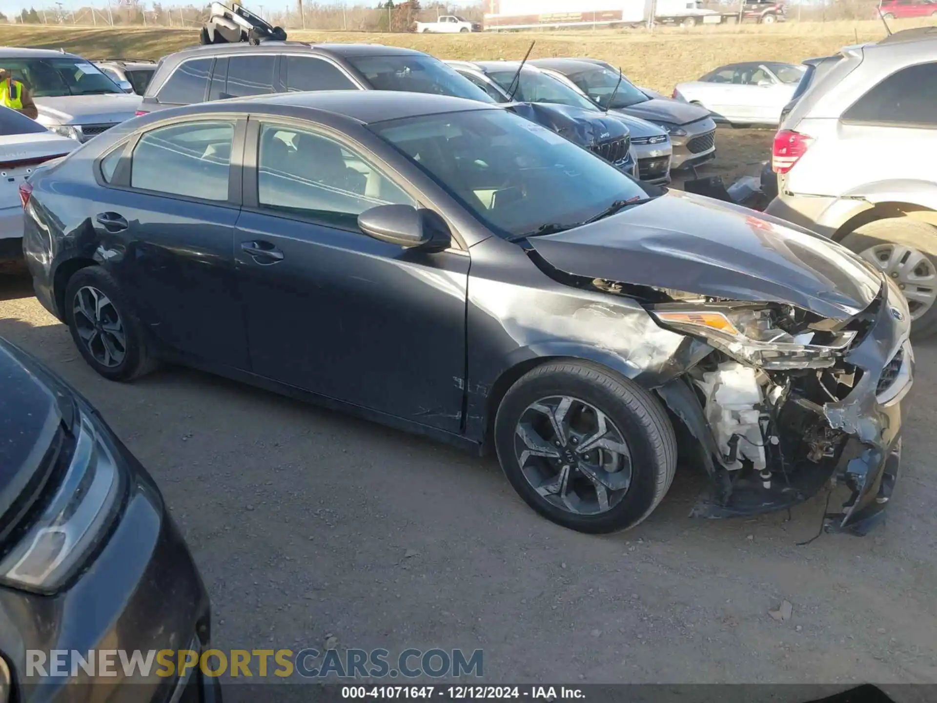 1 Photograph of a damaged car 3KPF24AD6ME396221 KIA FORTE 2021
