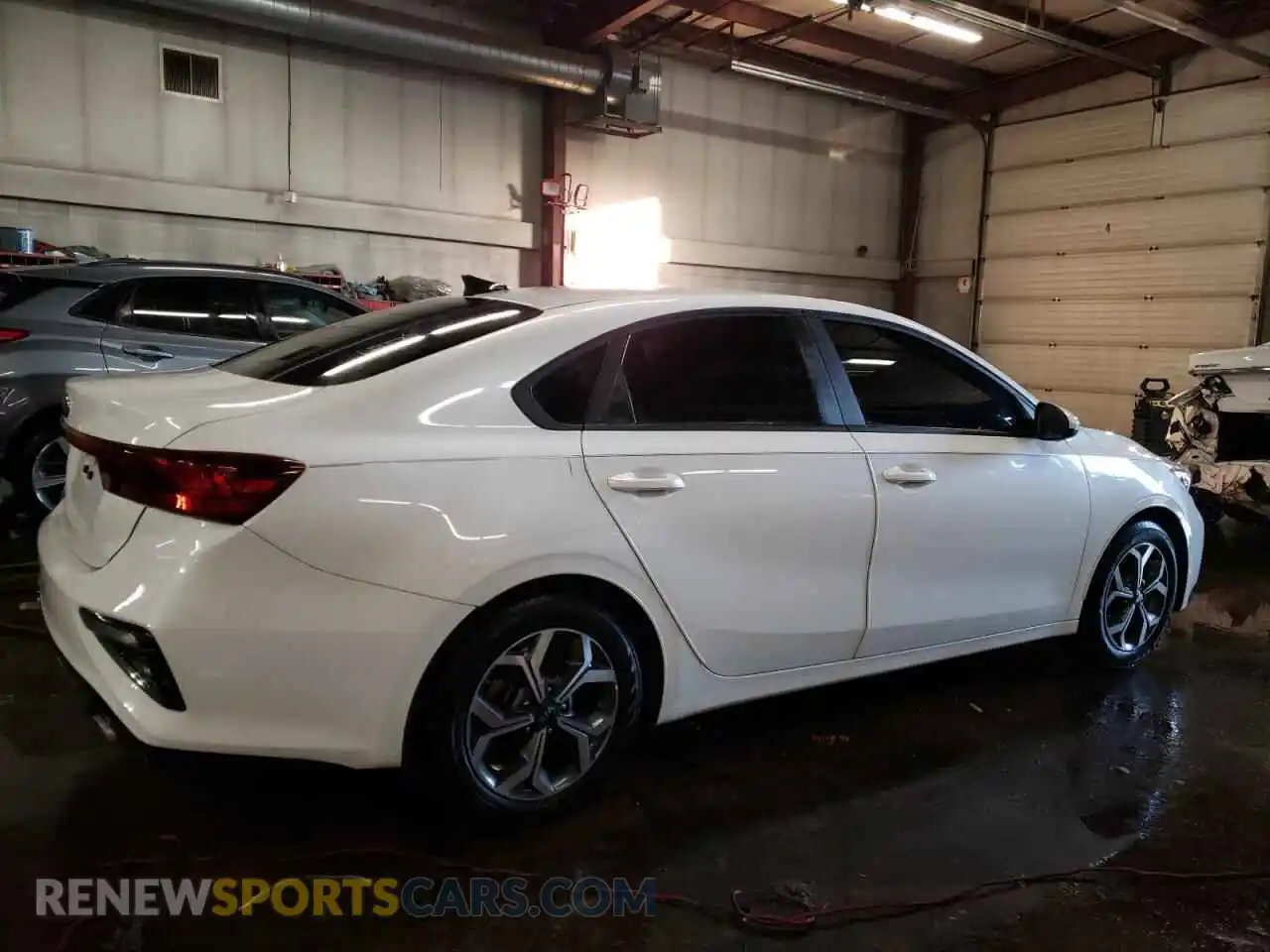 3 Photograph of a damaged car 3KPF24AD6ME402423 KIA FORTE 2021