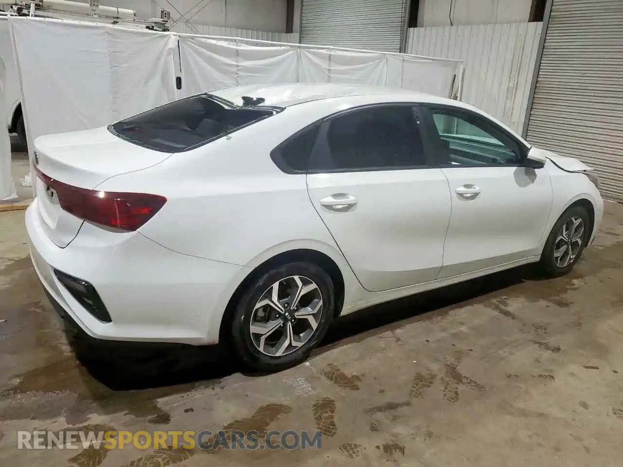 3 Photograph of a damaged car 3KPF24AD6ME402583 KIA FORTE 2021