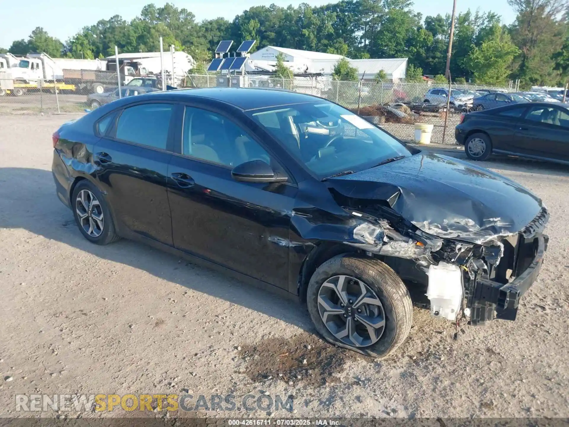 1 Фотография поврежденного автомобиля 3KPF24AD7ME266500 KIA FORTE 2021