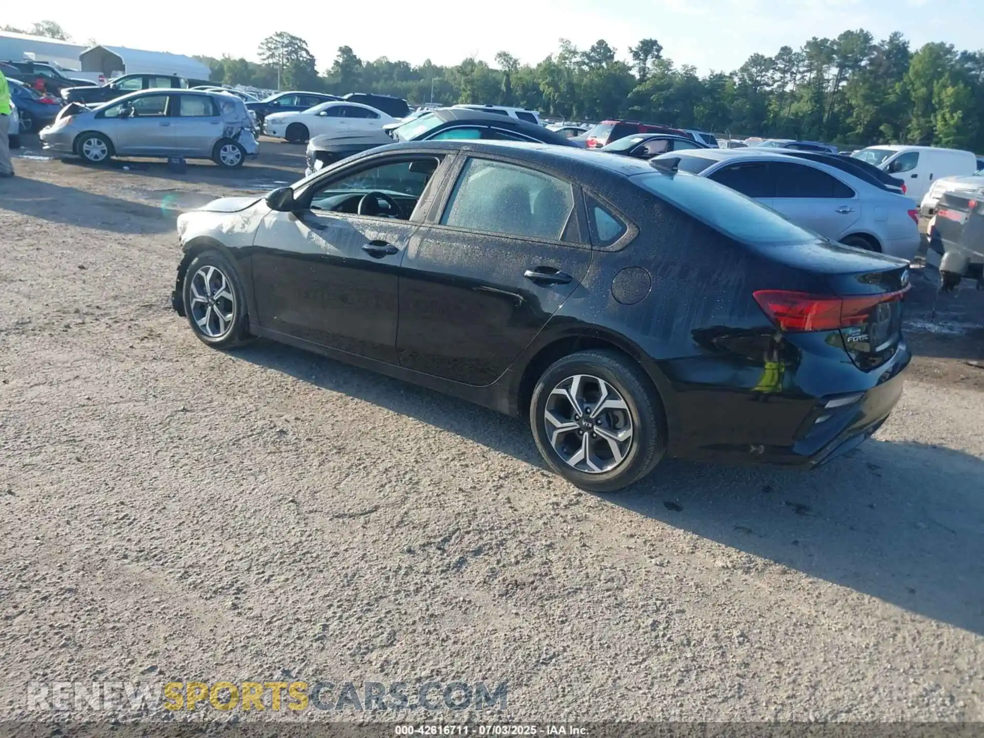 3 Фотография поврежденного автомобиля 3KPF24AD7ME266500 KIA FORTE 2021