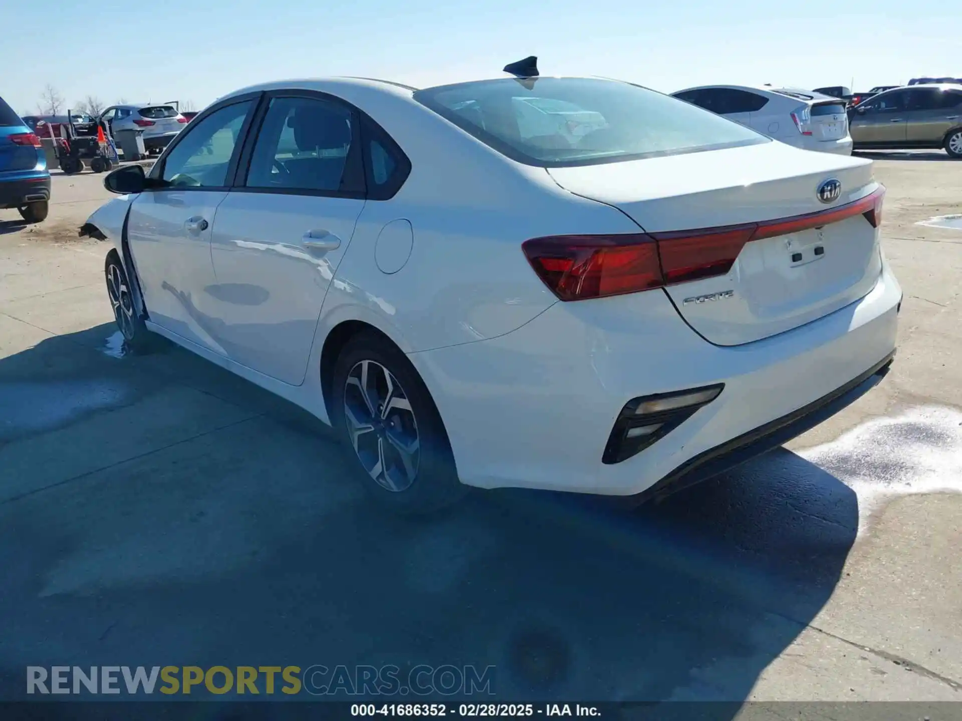3 Photograph of a damaged car 3KPF24AD7ME267985 KIA FORTE 2021