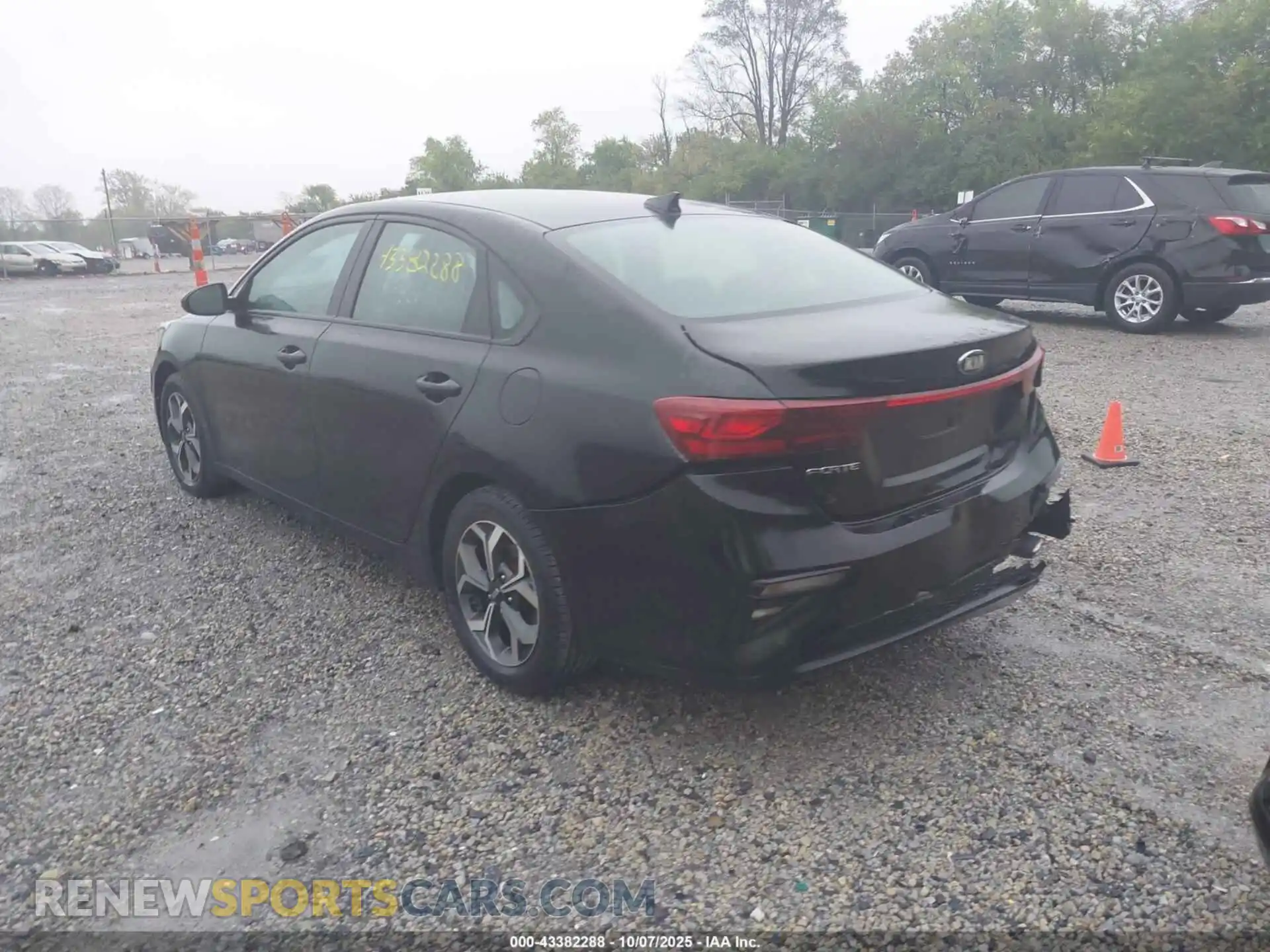 3 Photograph of a damaged car 3KPF24AD7ME281238 KIA FORTE 2021