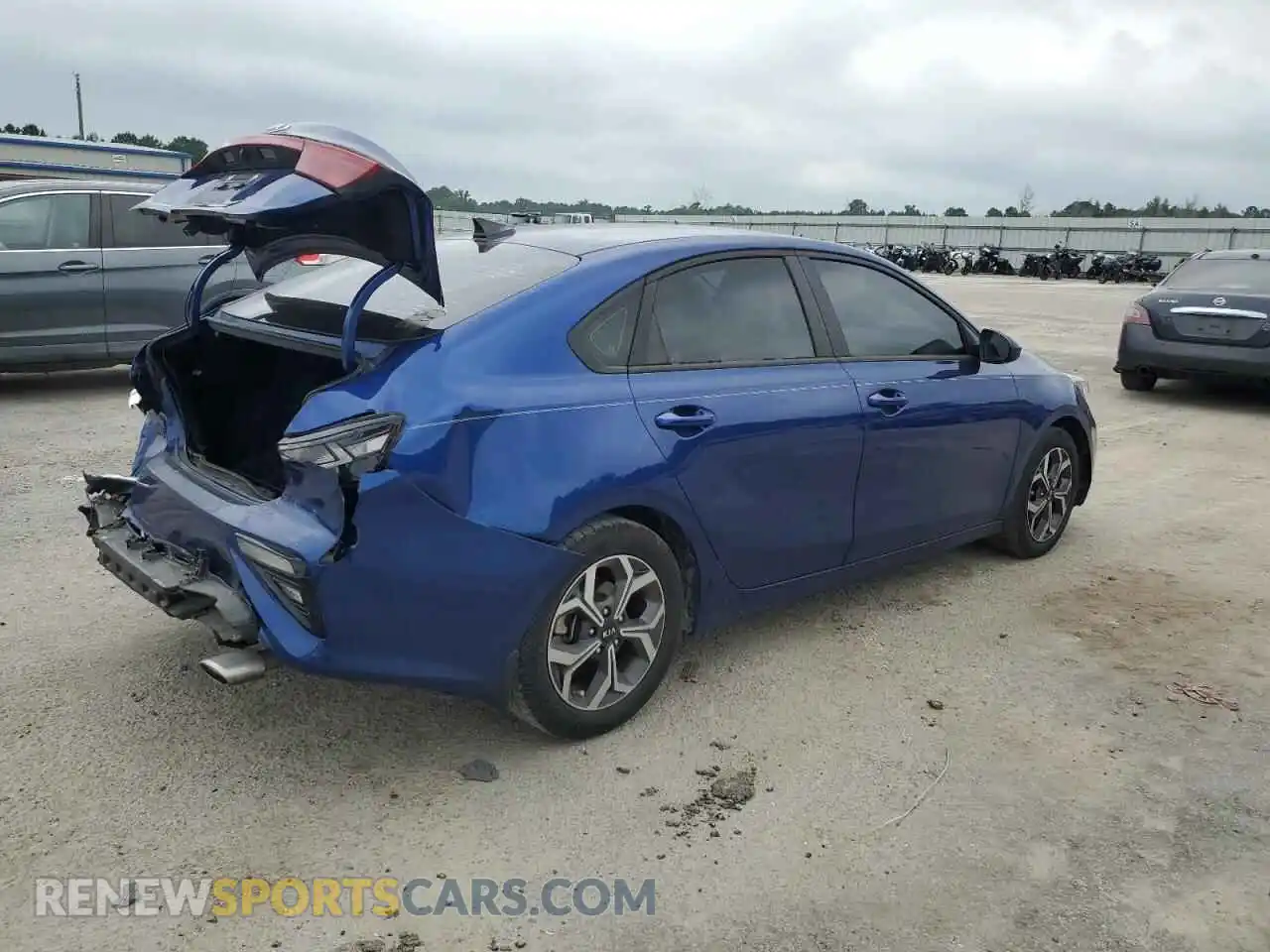 3 Photograph of a damaged car 3KPF24AD7ME291686 KIA FORTE 2021