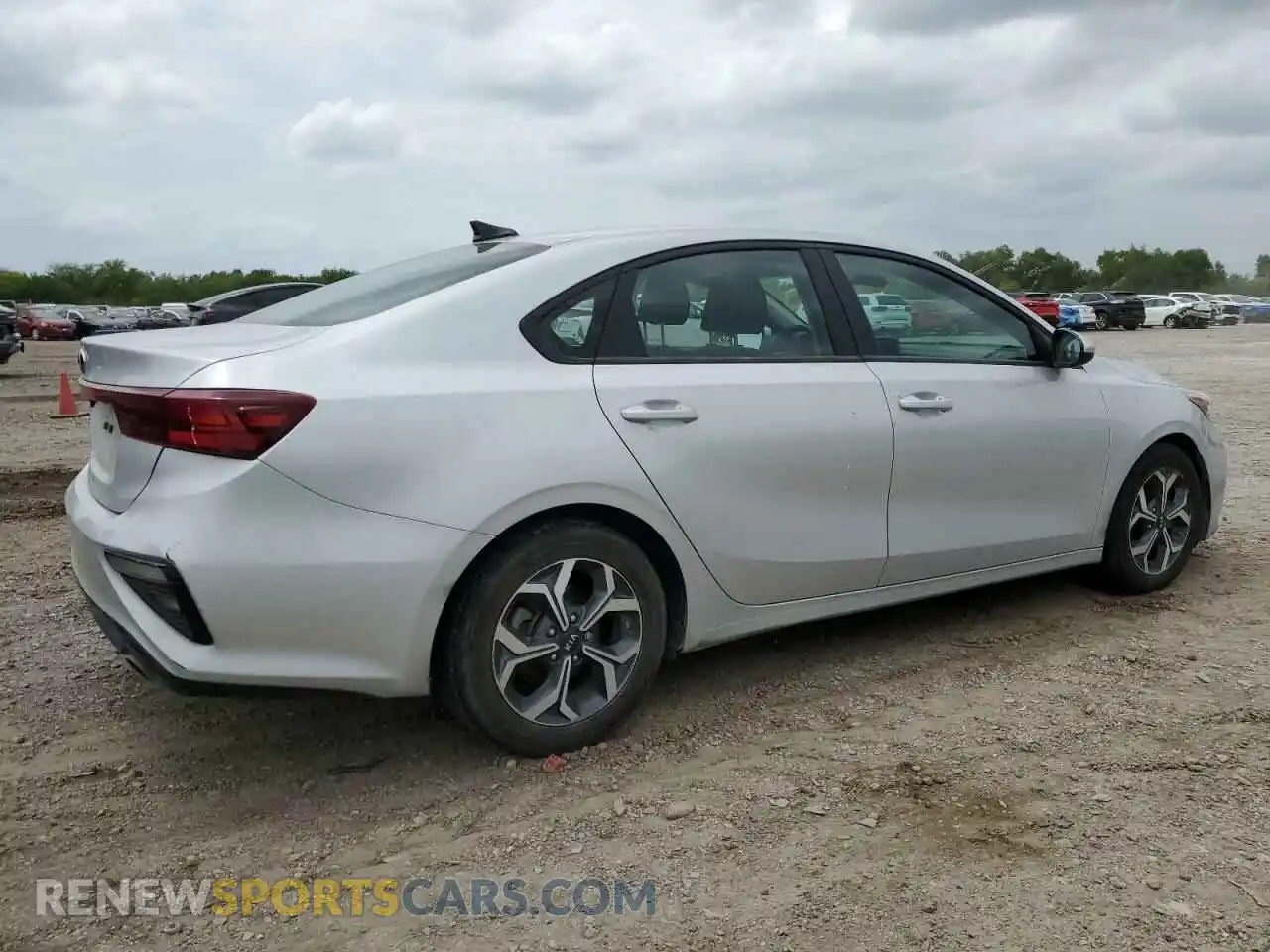 3 Photograph of a damaged car 3KPF24AD7ME306994 KIA FORTE 2021