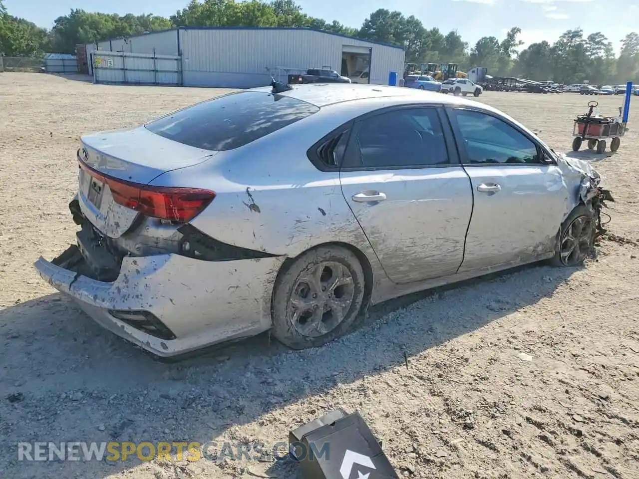 3 Photograph of a damaged car 3KPF24AD7ME325917 KIA FORTE 2021