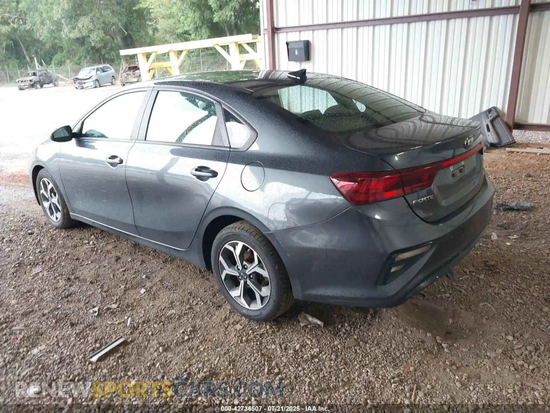 3 Фотография поврежденного автомобиля 3KPF24AD7ME350378 KIA FORTE 2021