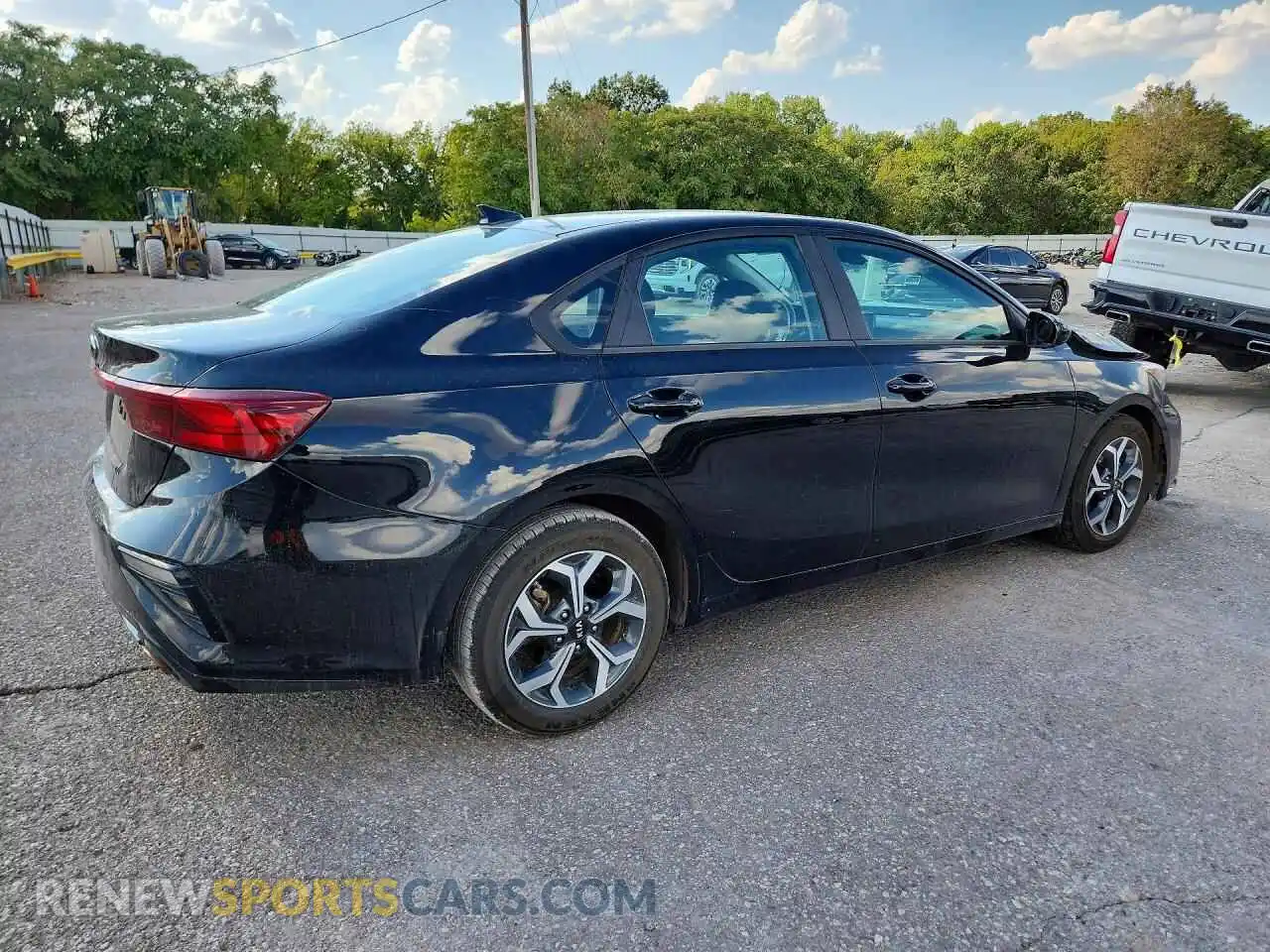 3 Photograph of a damaged car 3KPF24AD7ME360179 KIA FORTE 2021