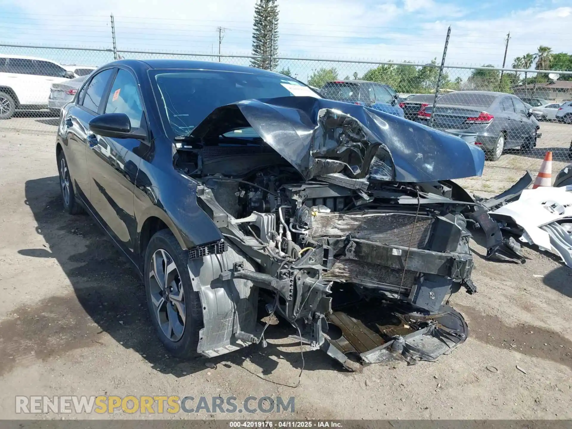 1 Photograph of a damaged car 3KPF24AD7ME363096 KIA FORTE 2021