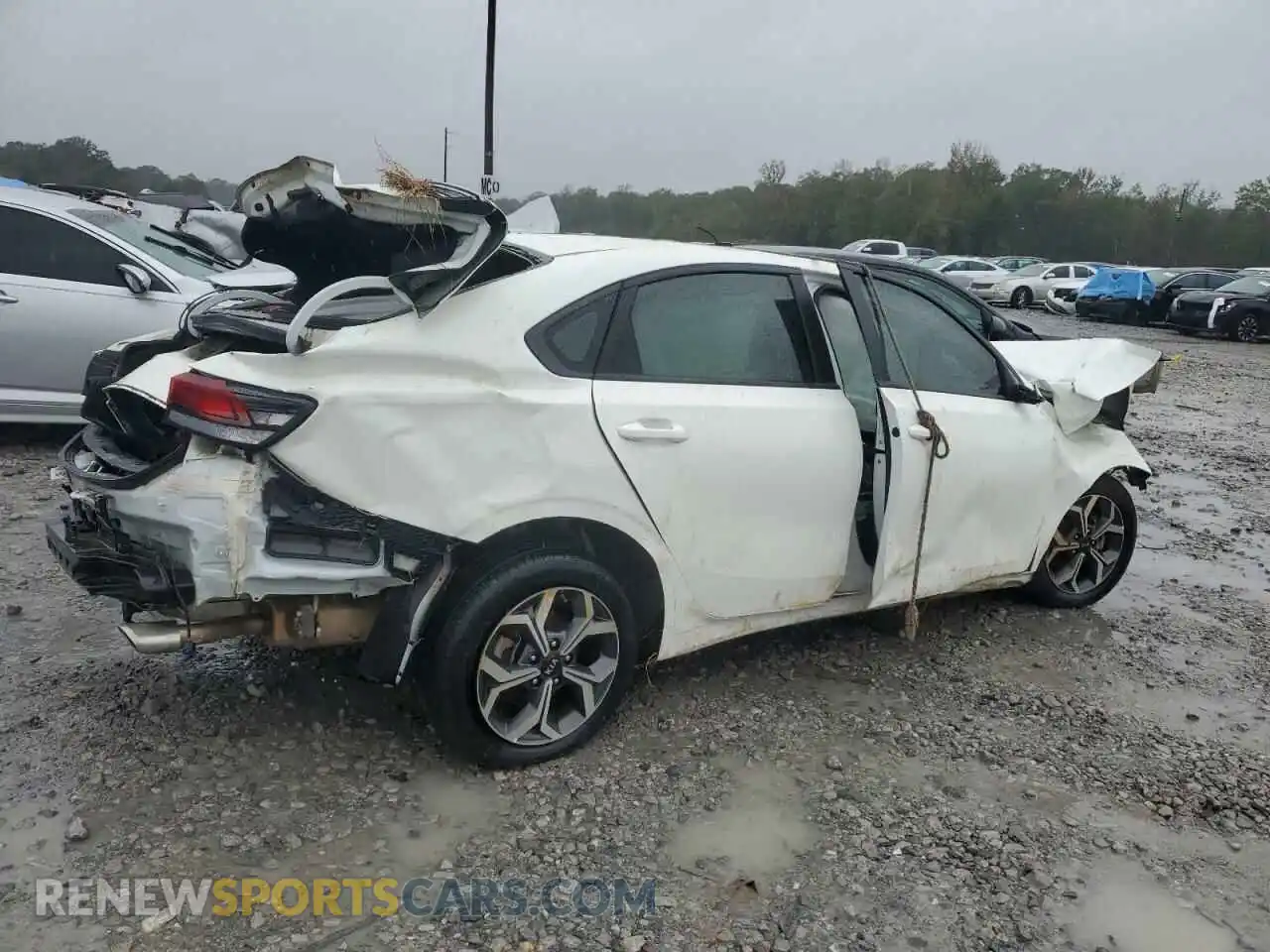 3 Photograph of a damaged car 3KPF24AD7ME372316 KIA FORTE 2021