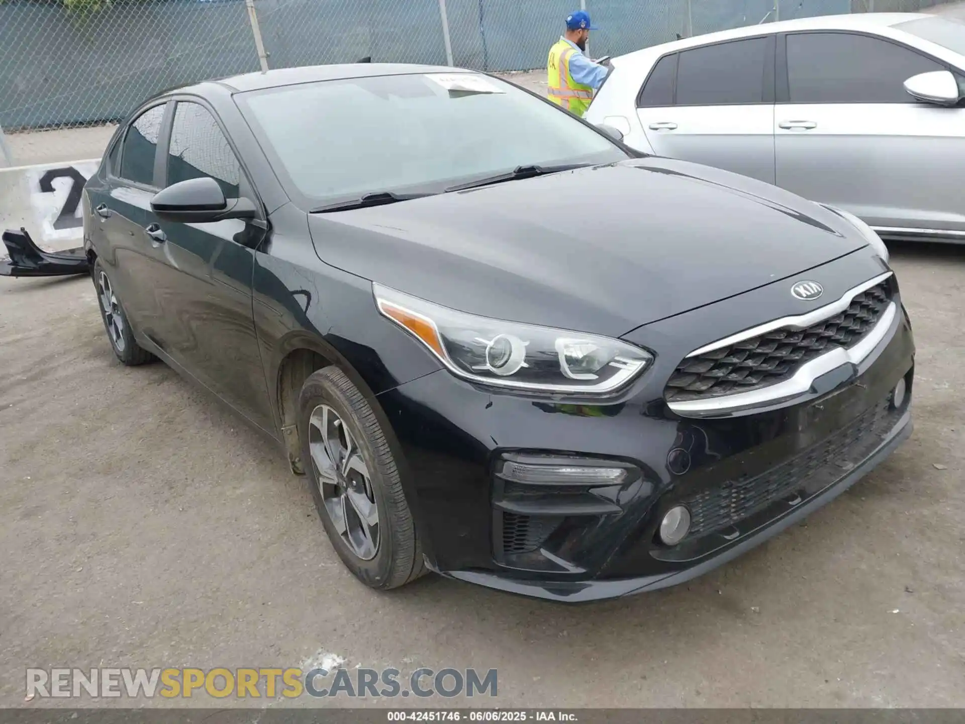 1 Photograph of a damaged car 3KPF24AD8ME284245 KIA FORTE 2021