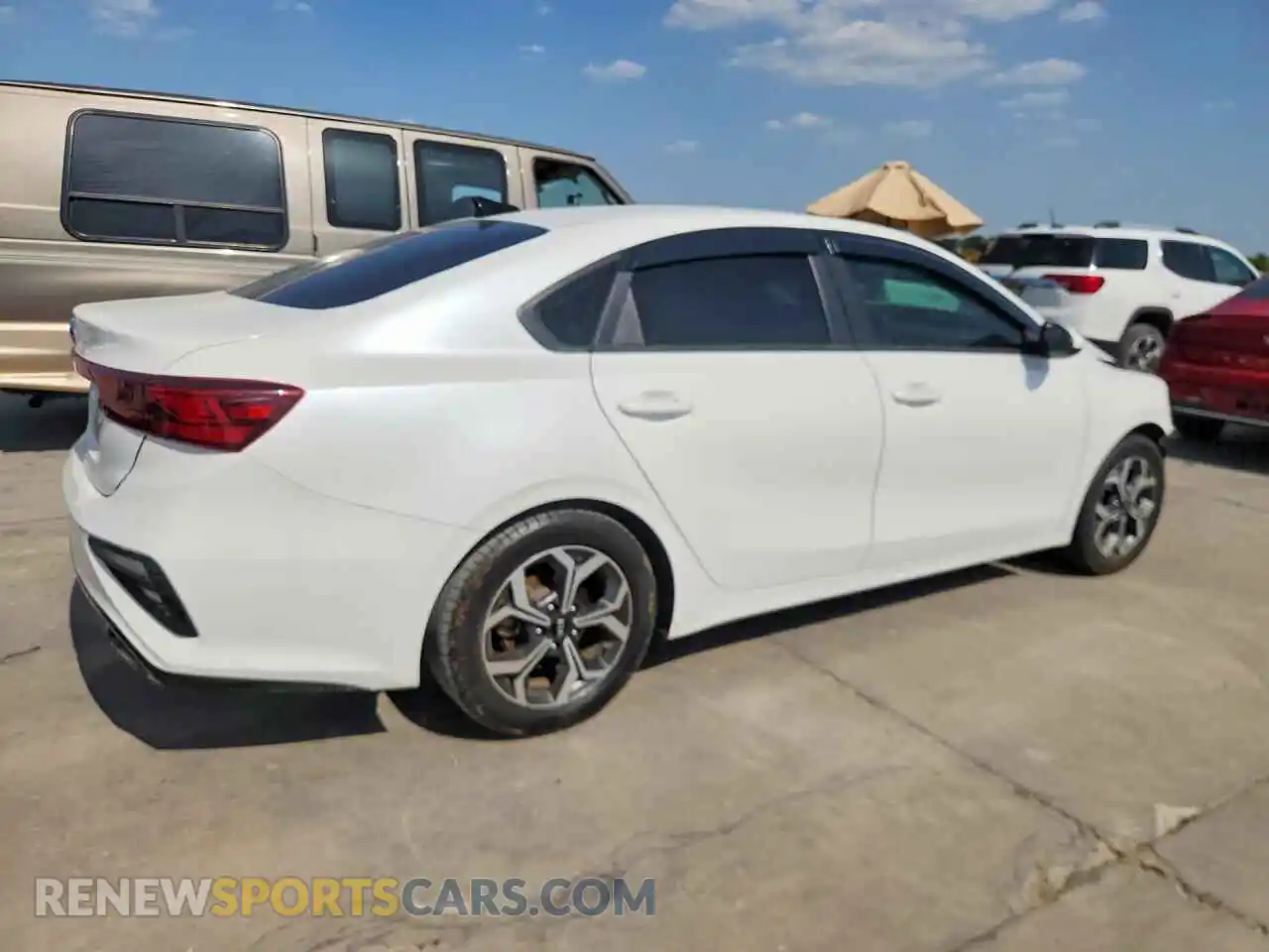 3 Photograph of a damaged car 3KPF24AD8ME305420 KIA FORTE 2021