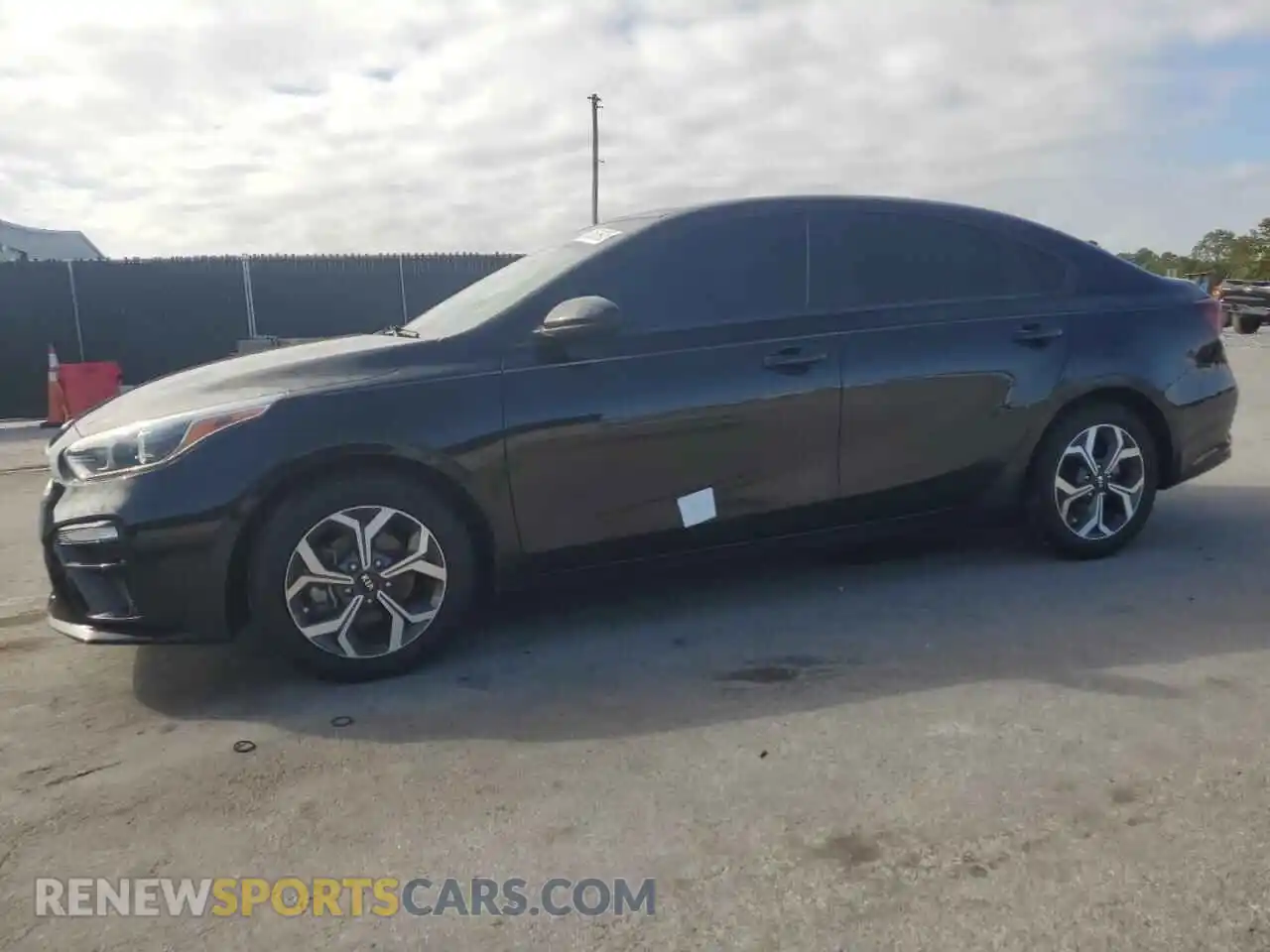 1 Photograph of a damaged car 3KPF24AD8ME331211 KIA FORTE 2021