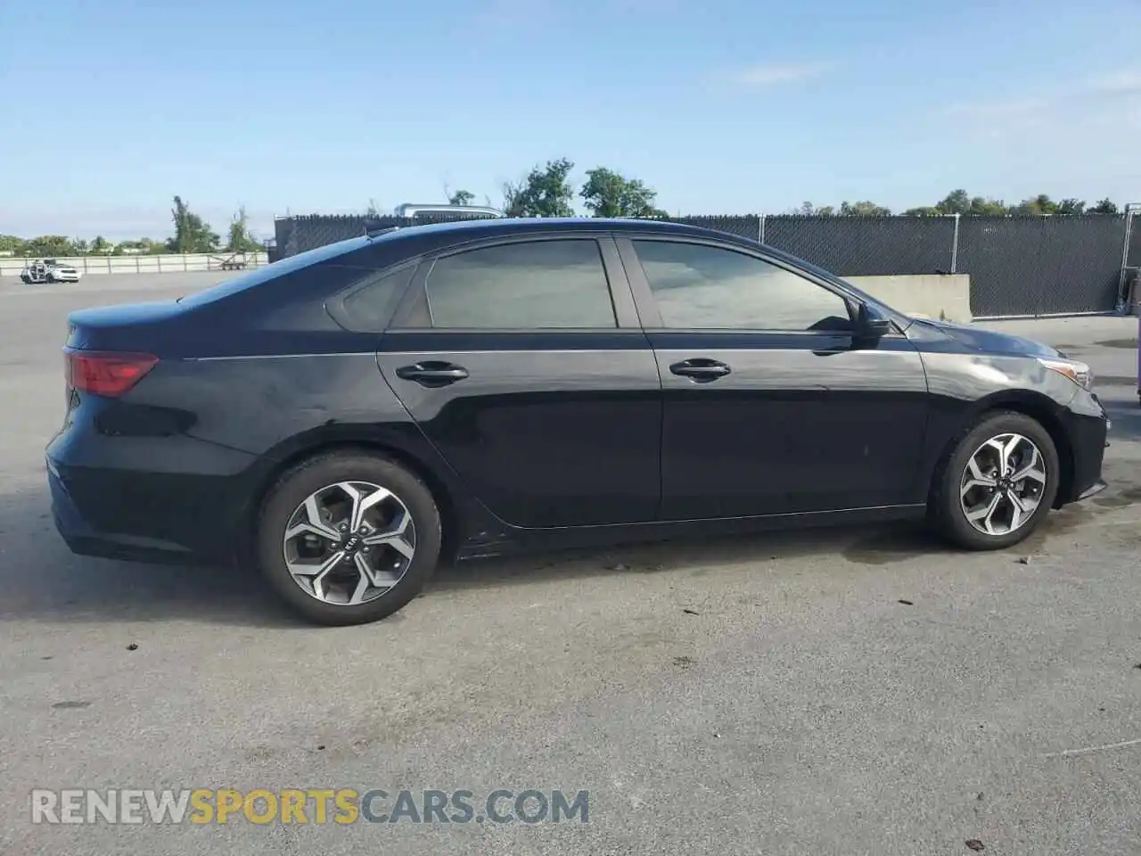 3 Photograph of a damaged car 3KPF24AD8ME331211 KIA FORTE 2021