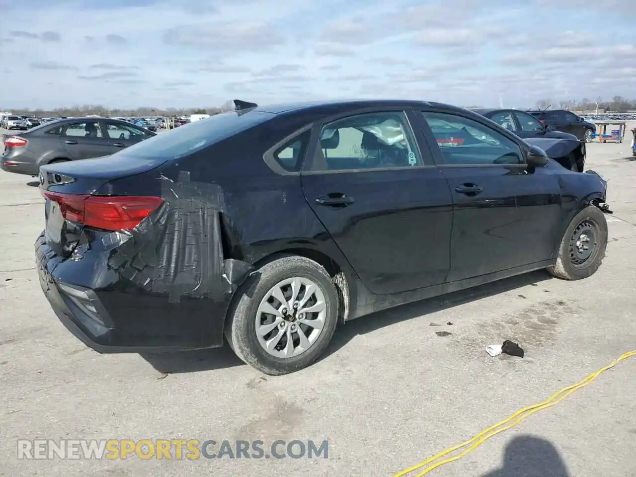 3 Photograph of a damaged car 3KPF24AD8ME338997 KIA FORTE 2021