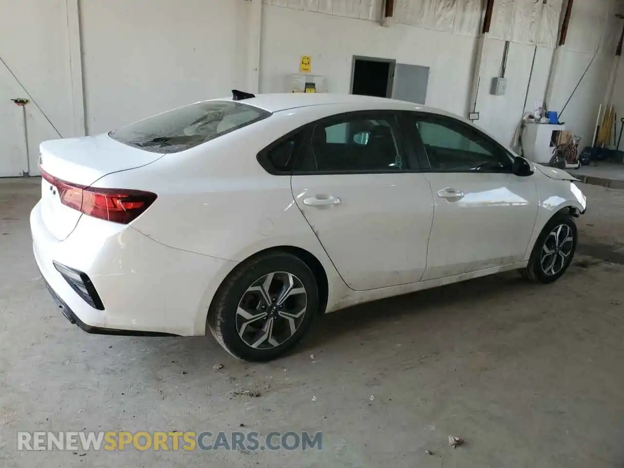 3 Photograph of a damaged car 3KPF24AD8ME347974 KIA FORTE 2021