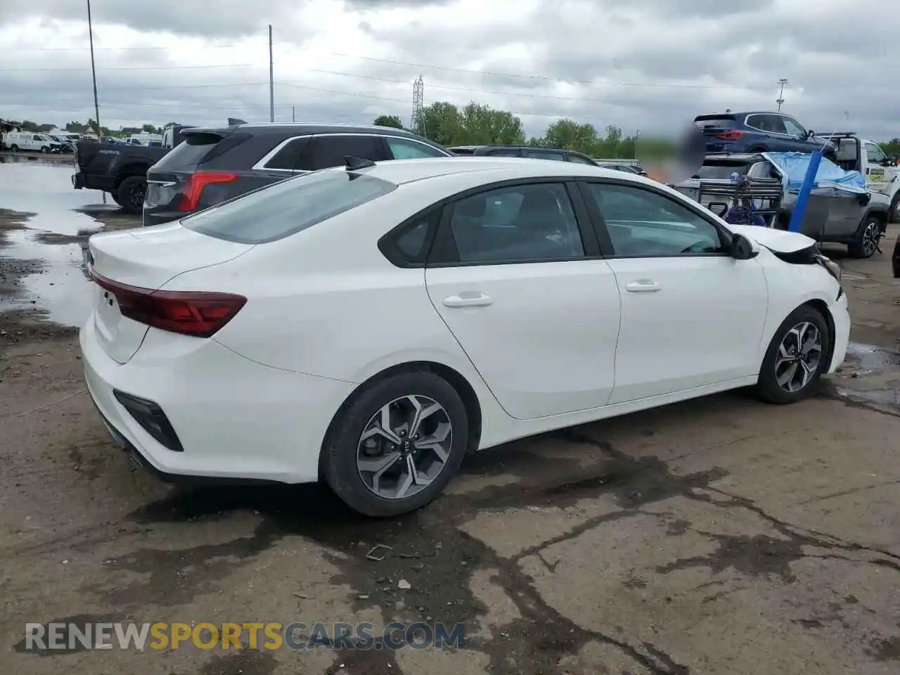 3 Photograph of a damaged car 3KPF24AD8ME390419 KIA FORTE 2021
