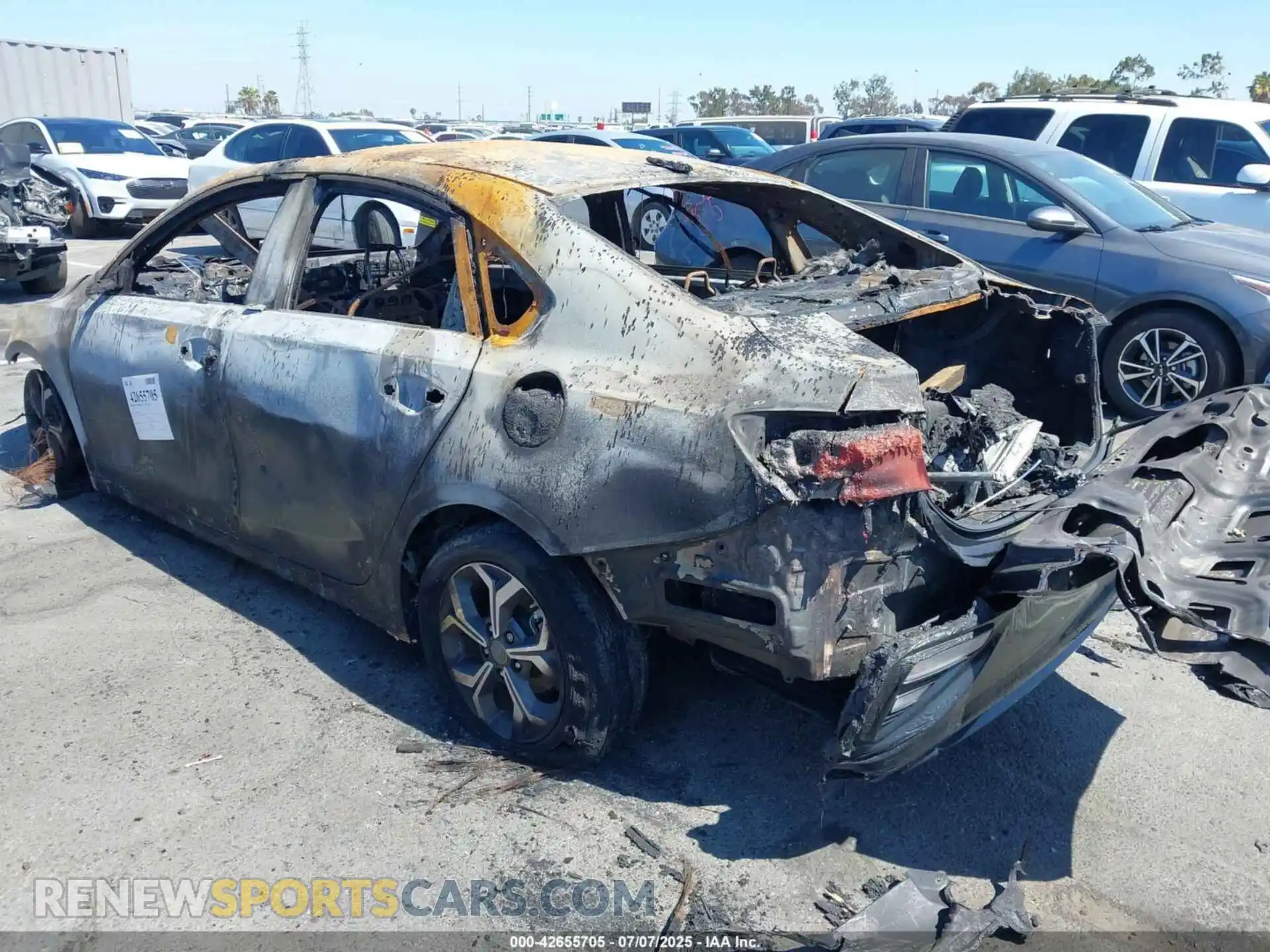 3 Photograph of a damaged car 3KPF24AD9ME279295 KIA FORTE 2021