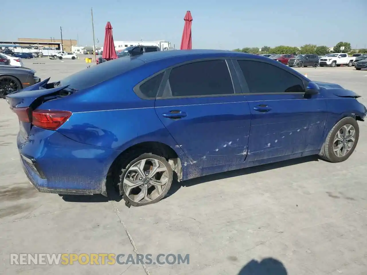 3 Photograph of a damaged car 3KPF24AD9ME298705 KIA FORTE 2021