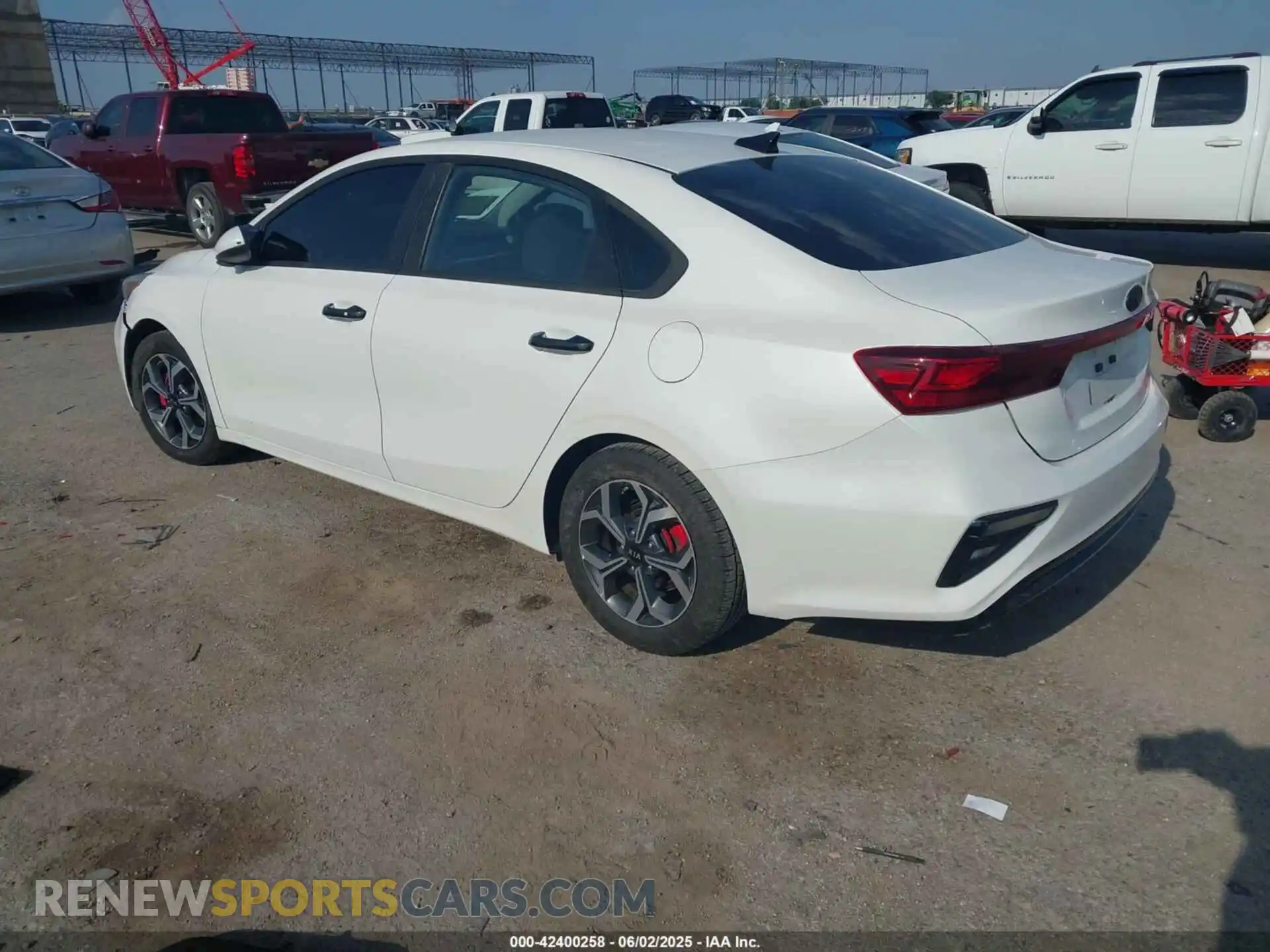 3 Photograph of a damaged car 3KPF24AD9ME304082 KIA FORTE 2021