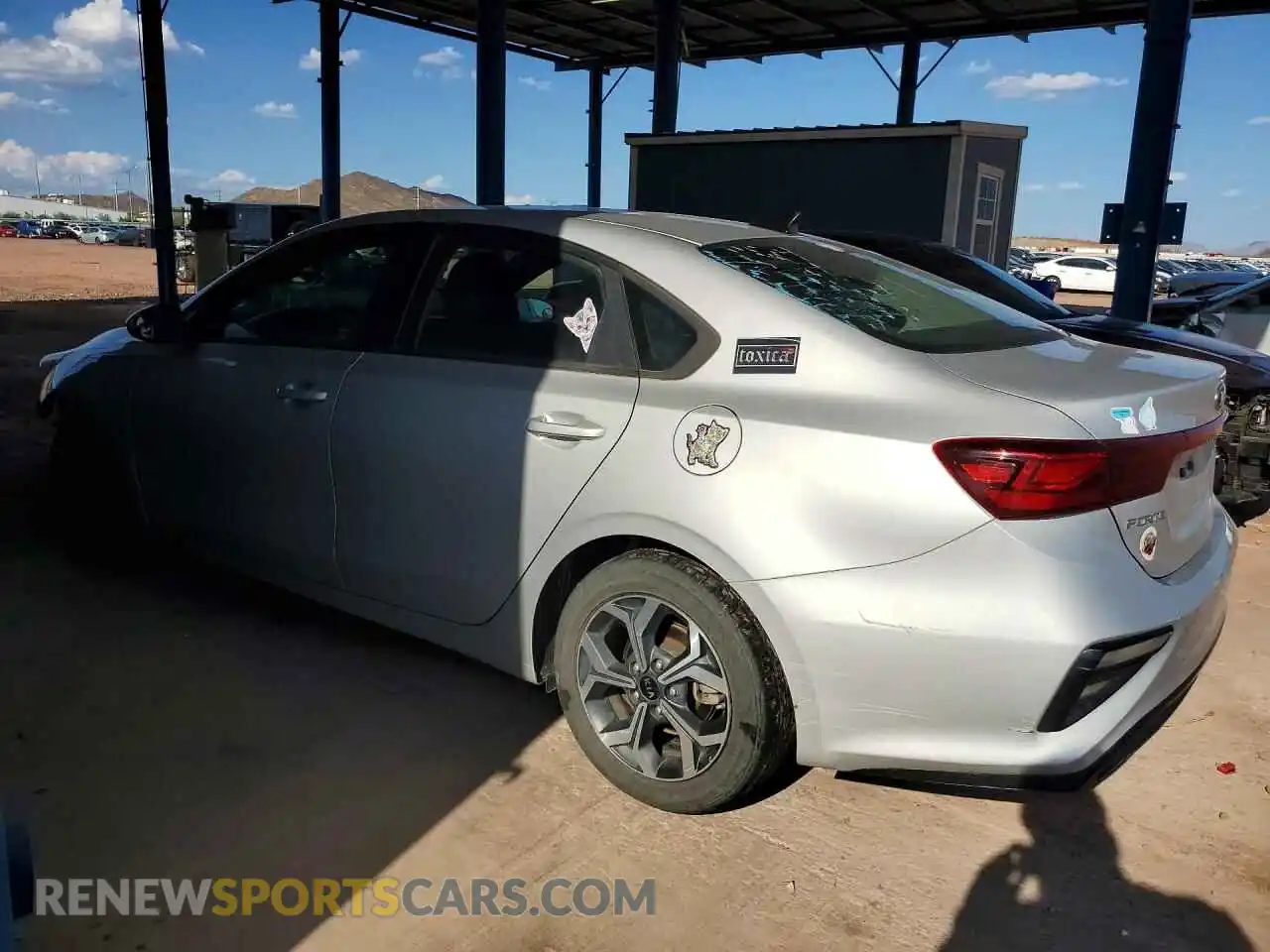 2 Фотография поврежденного автомобиля 3KPF24AD9ME306446 KIA FORTE 2021