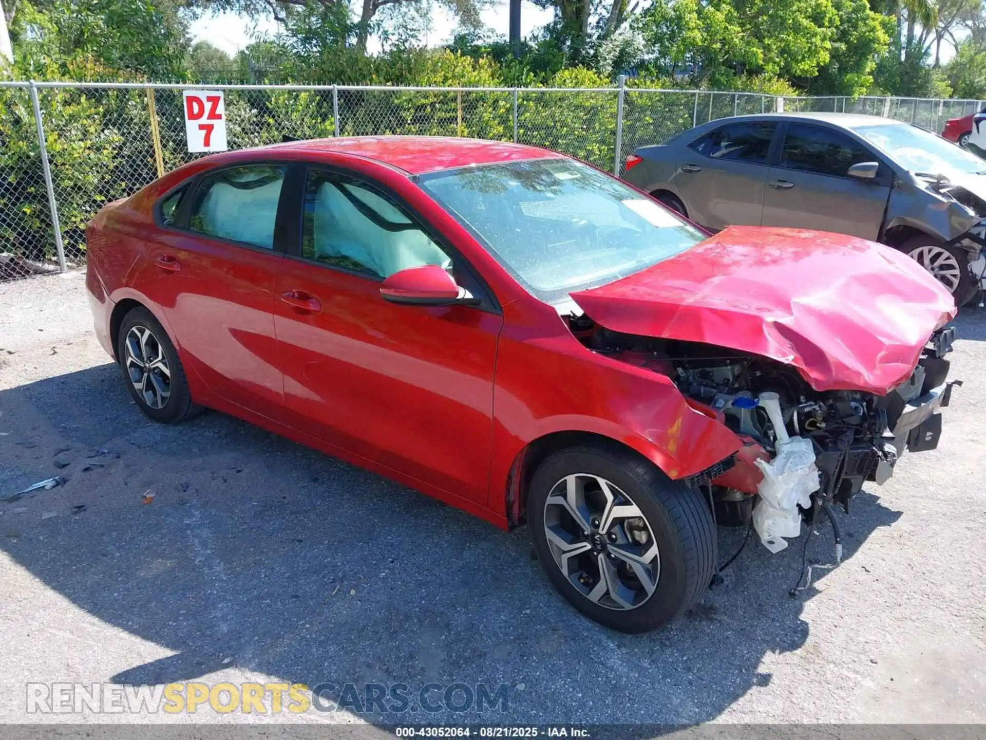 1 Photograph of a damaged car 3KPF24AD9ME312831 KIA FORTE 2021