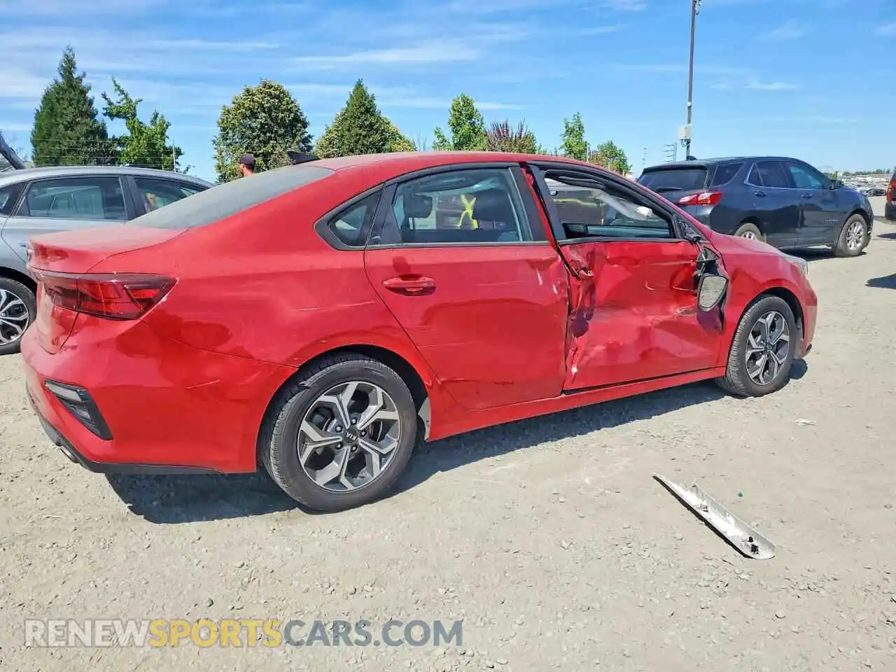 3 fotografías del automóvil dañado 3KPF24AD9ME316443 KIA FORTE 2021
