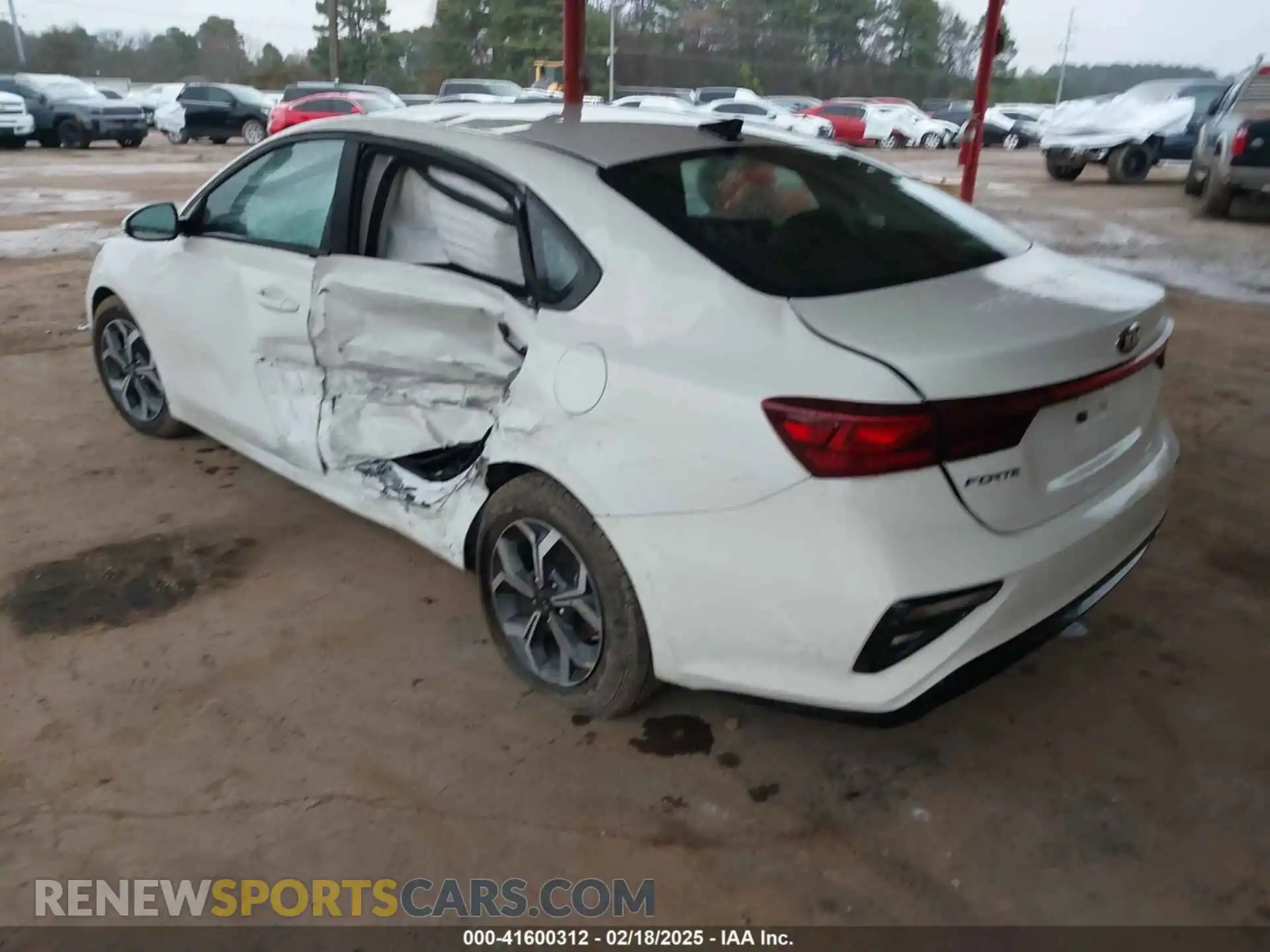 3 Photograph of a damaged car 3KPF24AD9ME329578 KIA FORTE 2021