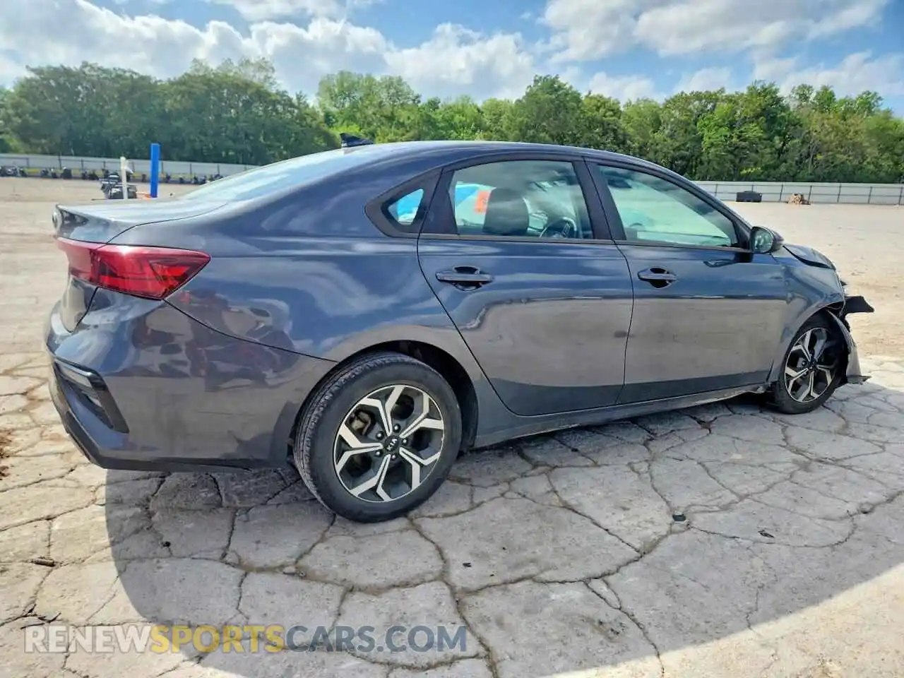 3 Фотография поврежденного автомобиля 3KPF24AD9ME329662 KIA FORTE 2021