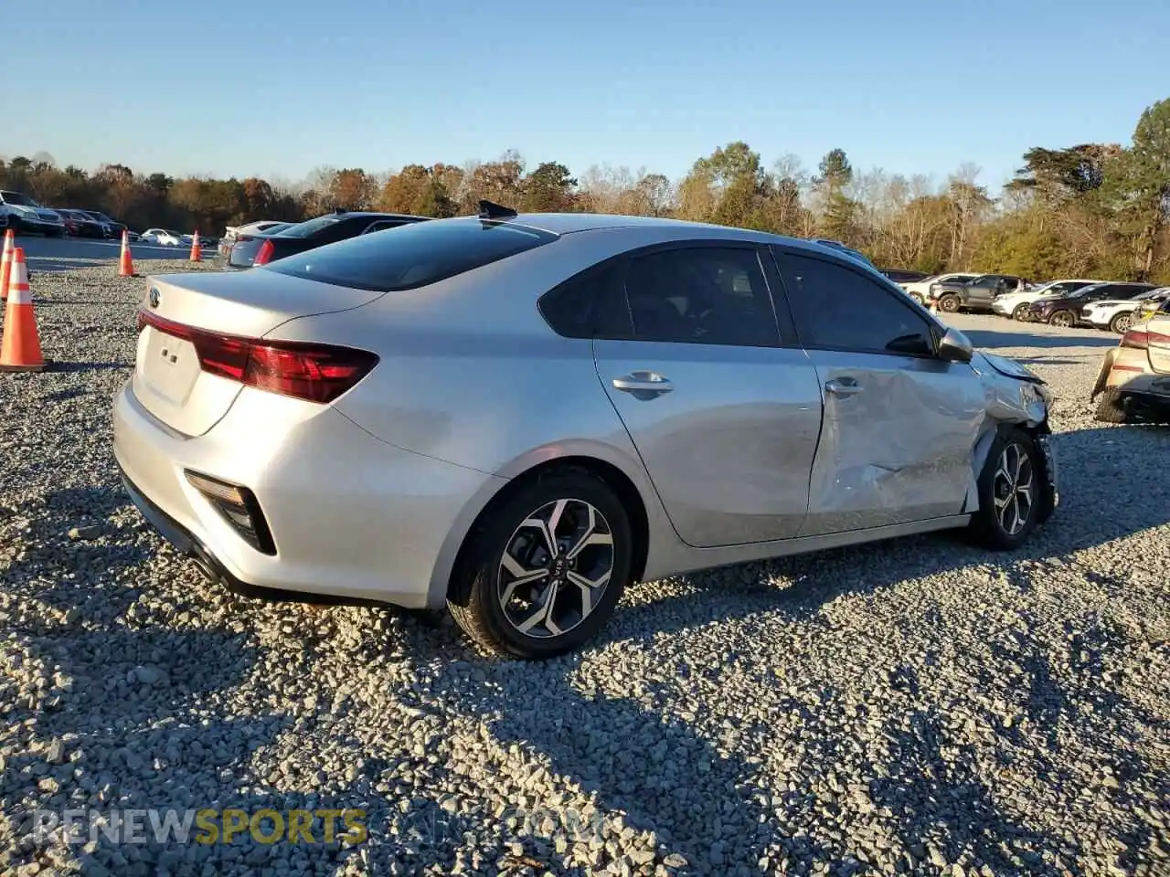 3 Photograph of a damaged car 3KPF24AD9ME352097 KIA FORTE 2021