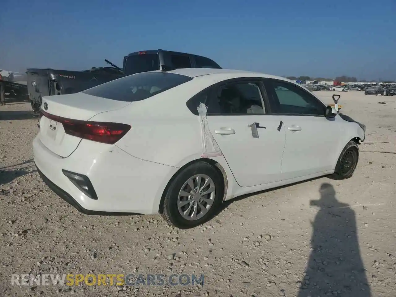 3 Photograph of a damaged car 3KPF24AD9ME379414 KIA FORTE 2021