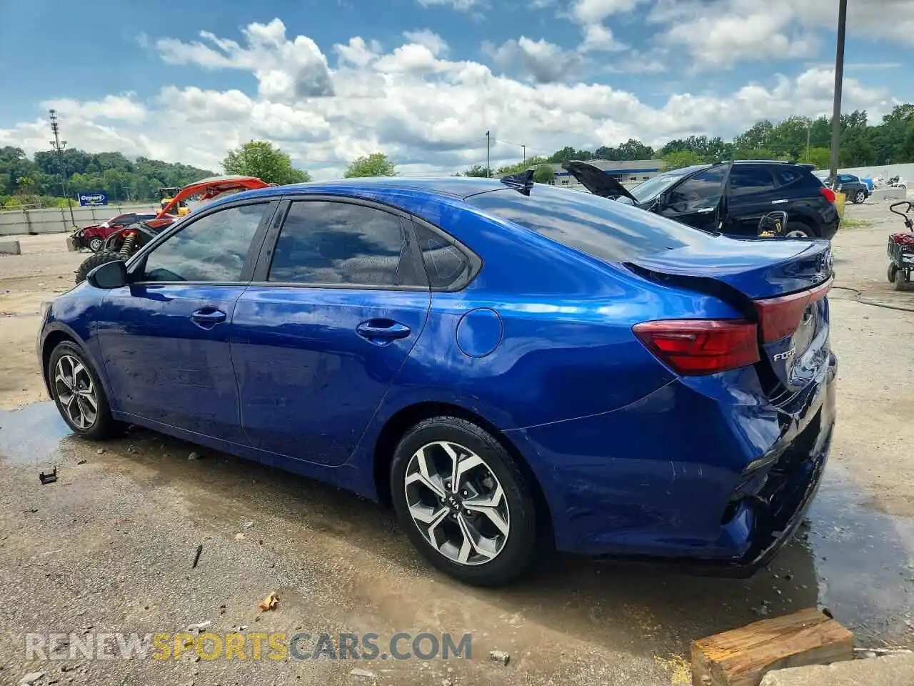 2 fotografías del automóvil dañado 3KPF24ADXME267267 KIA FORTE 2021