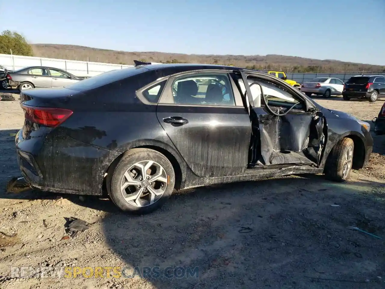 3 Photograph of a damaged car 3KPF24ADXME283906 KIA FORTE 2021