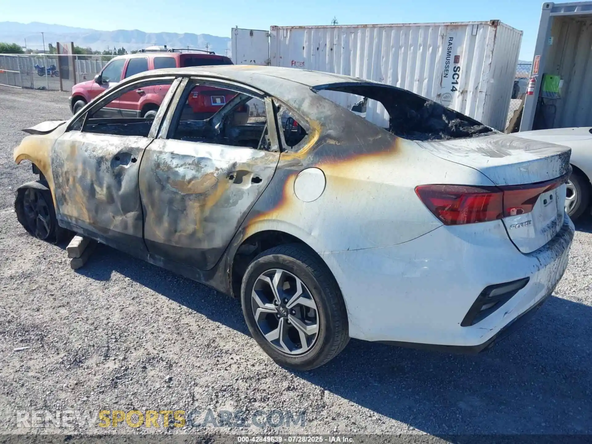 3 fotografías del automóvil dañado 3KPF24ADXME316497 KIA FORTE 2021