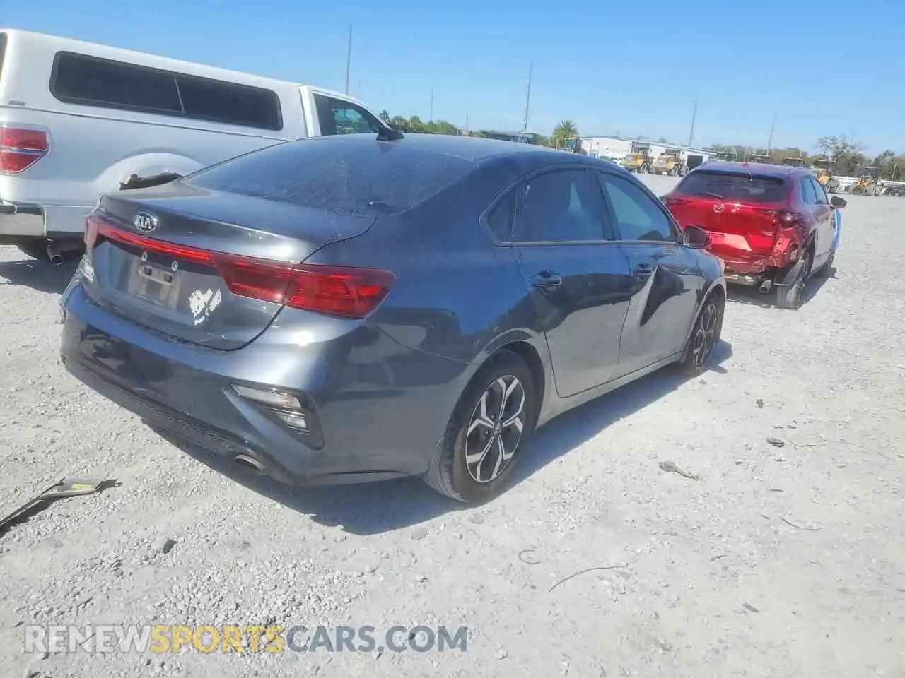 3 Photograph of a damaged car 3KPF24ADXME317827 KIA FORTE 2021