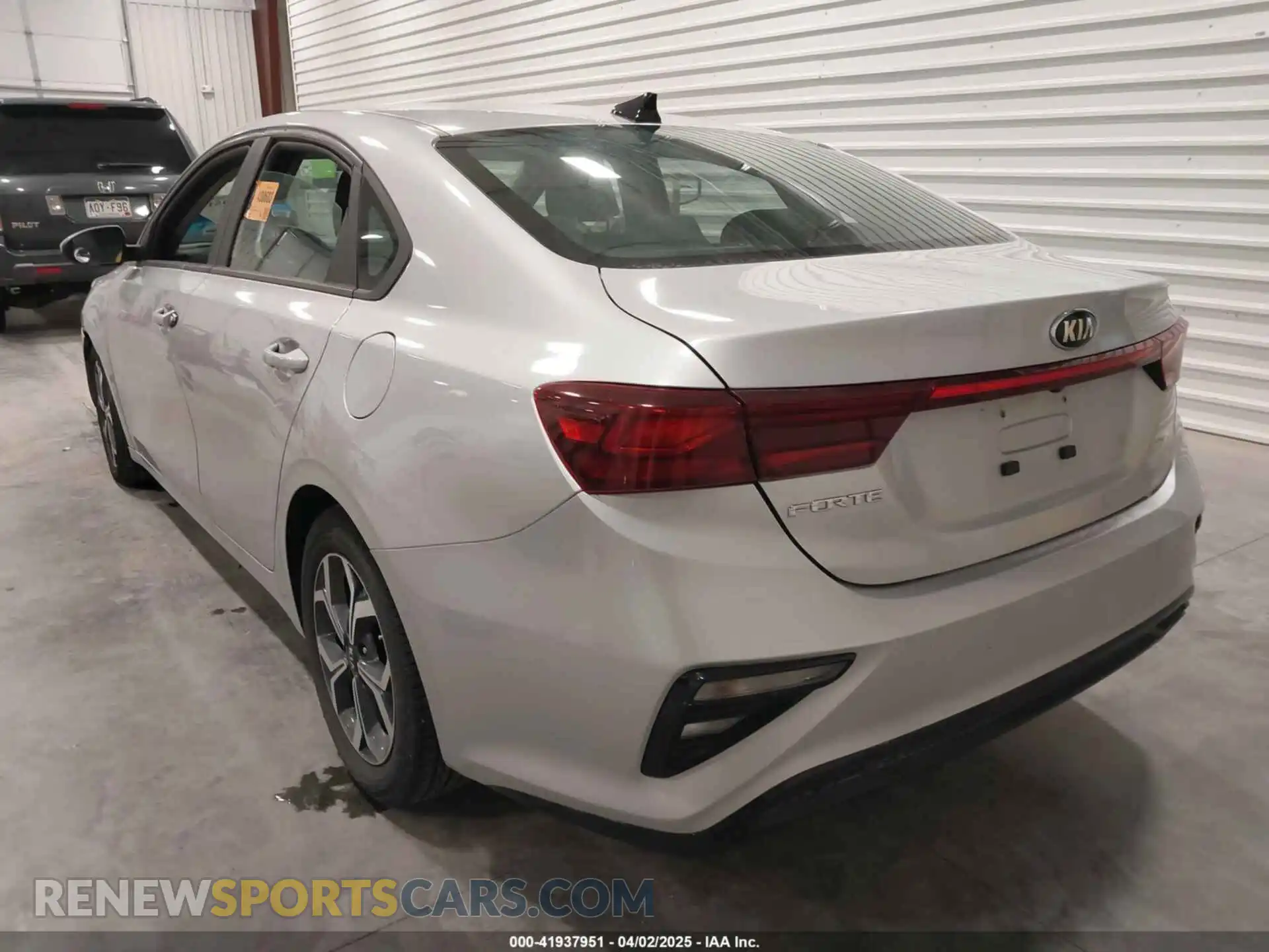 3 Photograph of a damaged car 3KPF24ADXME336362 KIA FORTE 2021