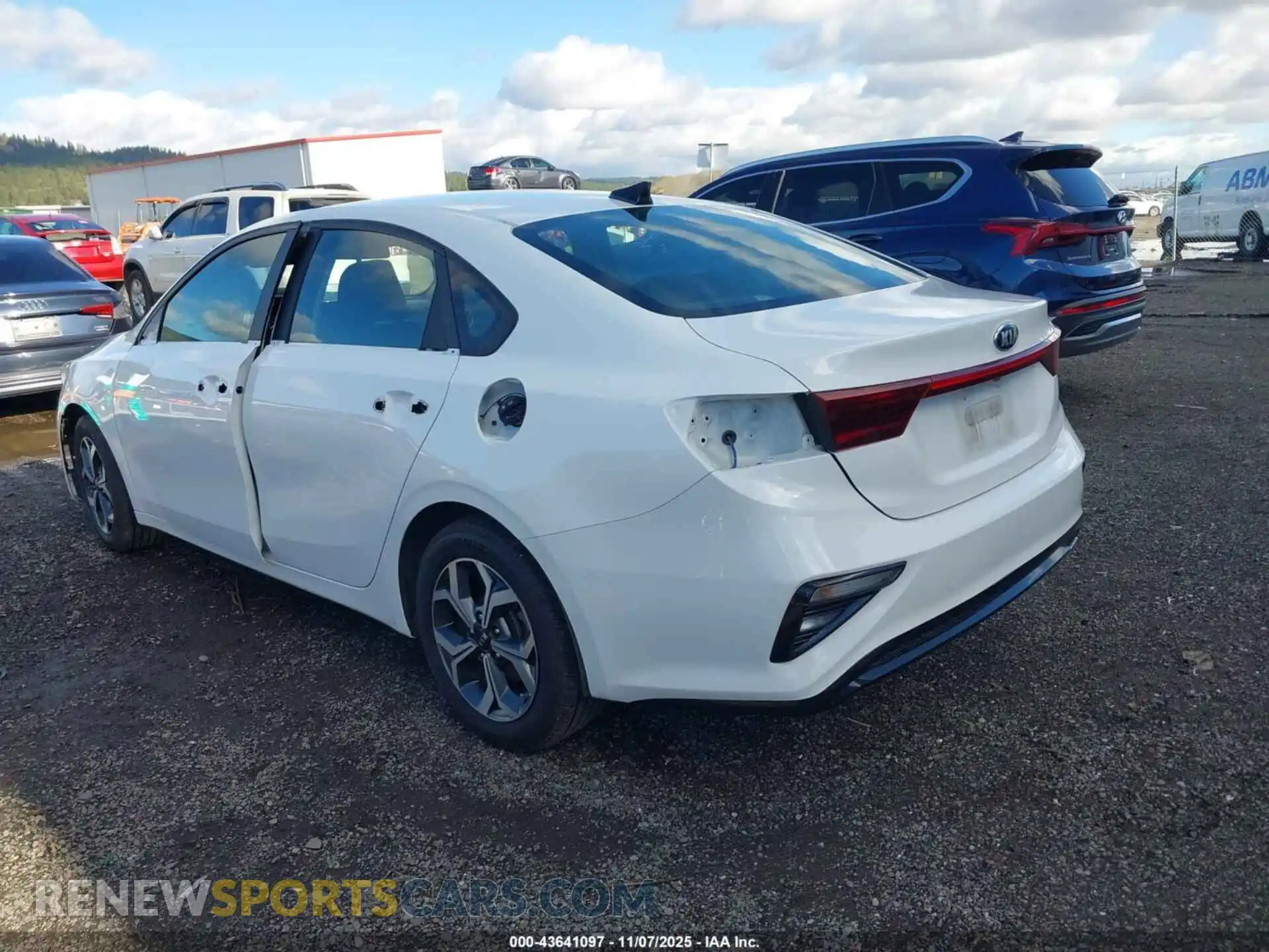 3 Photograph of a damaged car 3KPF24ADXME357955 KIA FORTE 2021