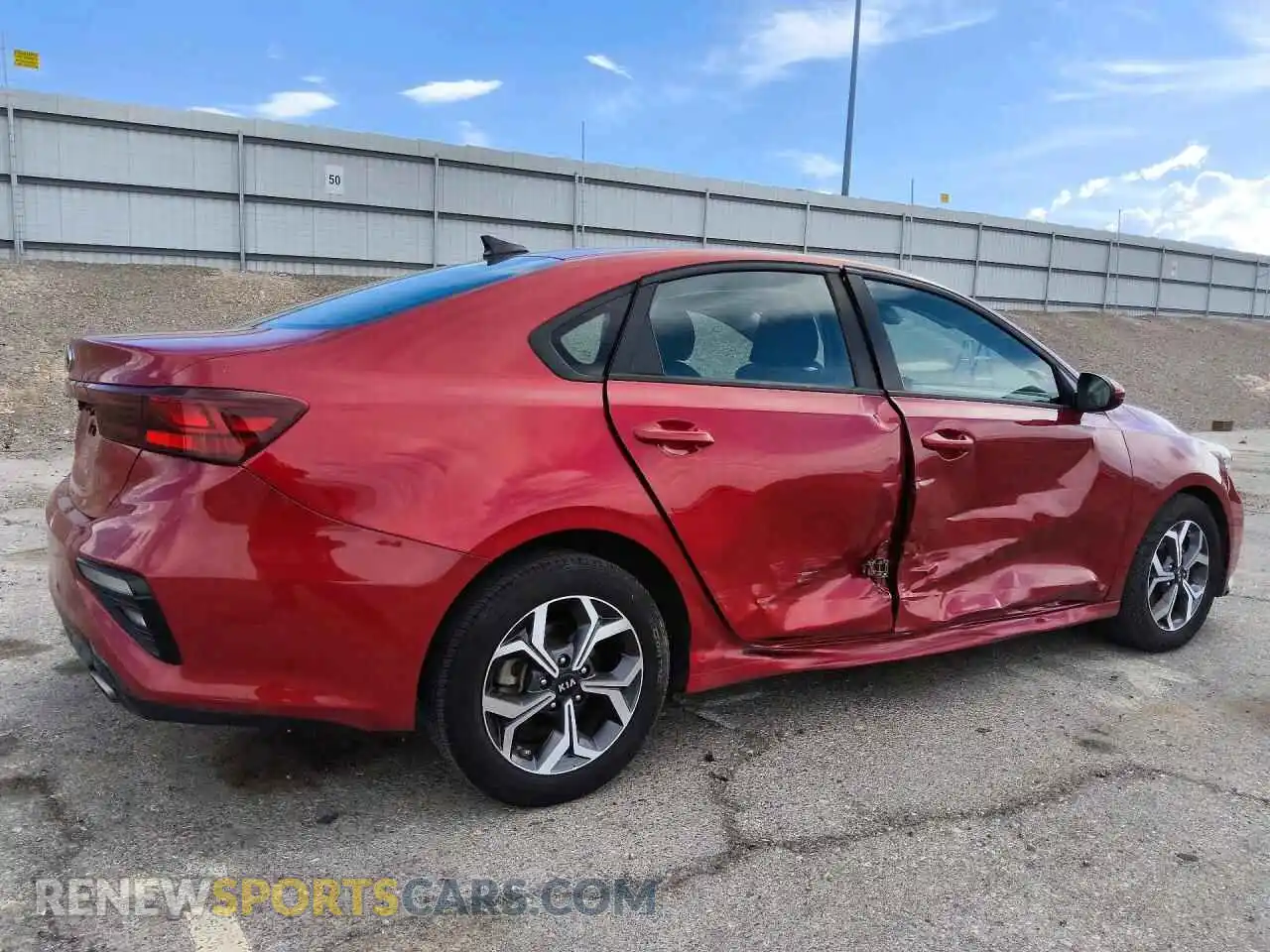3 Photograph of a damaged car 3KPF24ADXME362038 KIA FORTE 2021