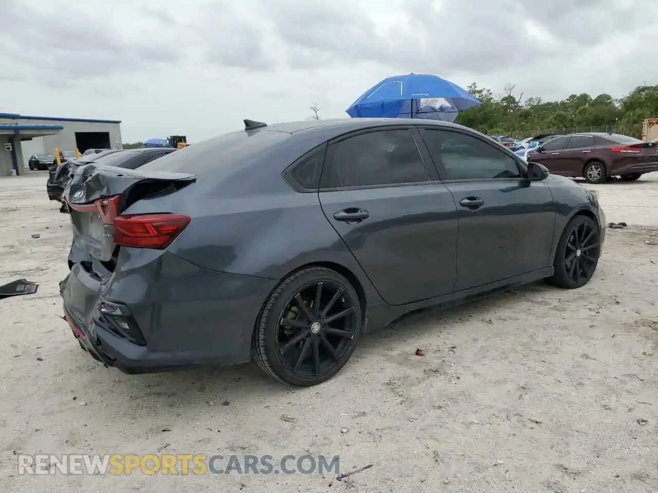 3 Photograph of a damaged car 3KPF34AD0ME275276 KIA FORTE 2021